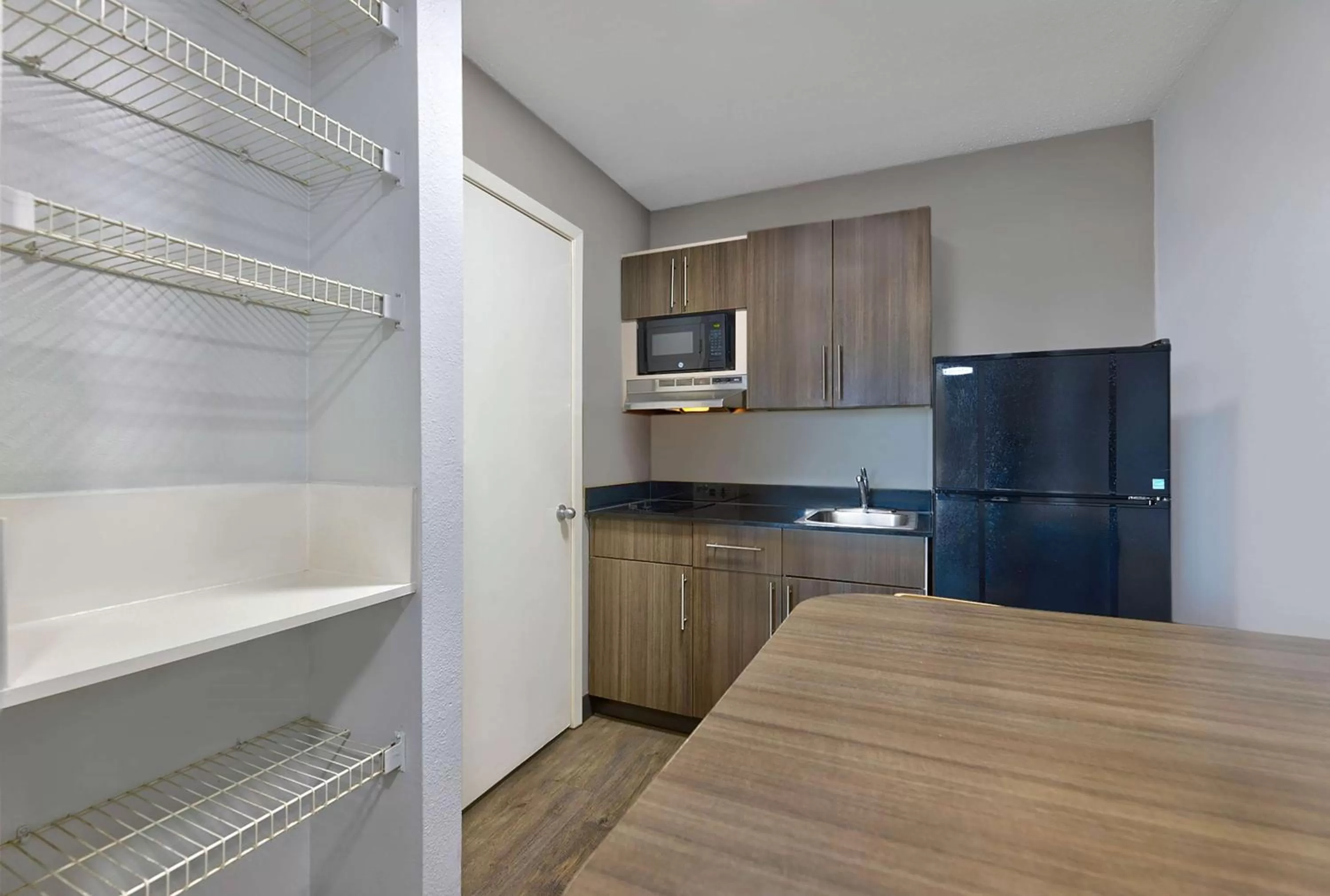 Kitchen or kitchenette in Studio 6-North Richland Hills, TX - Fort Worth