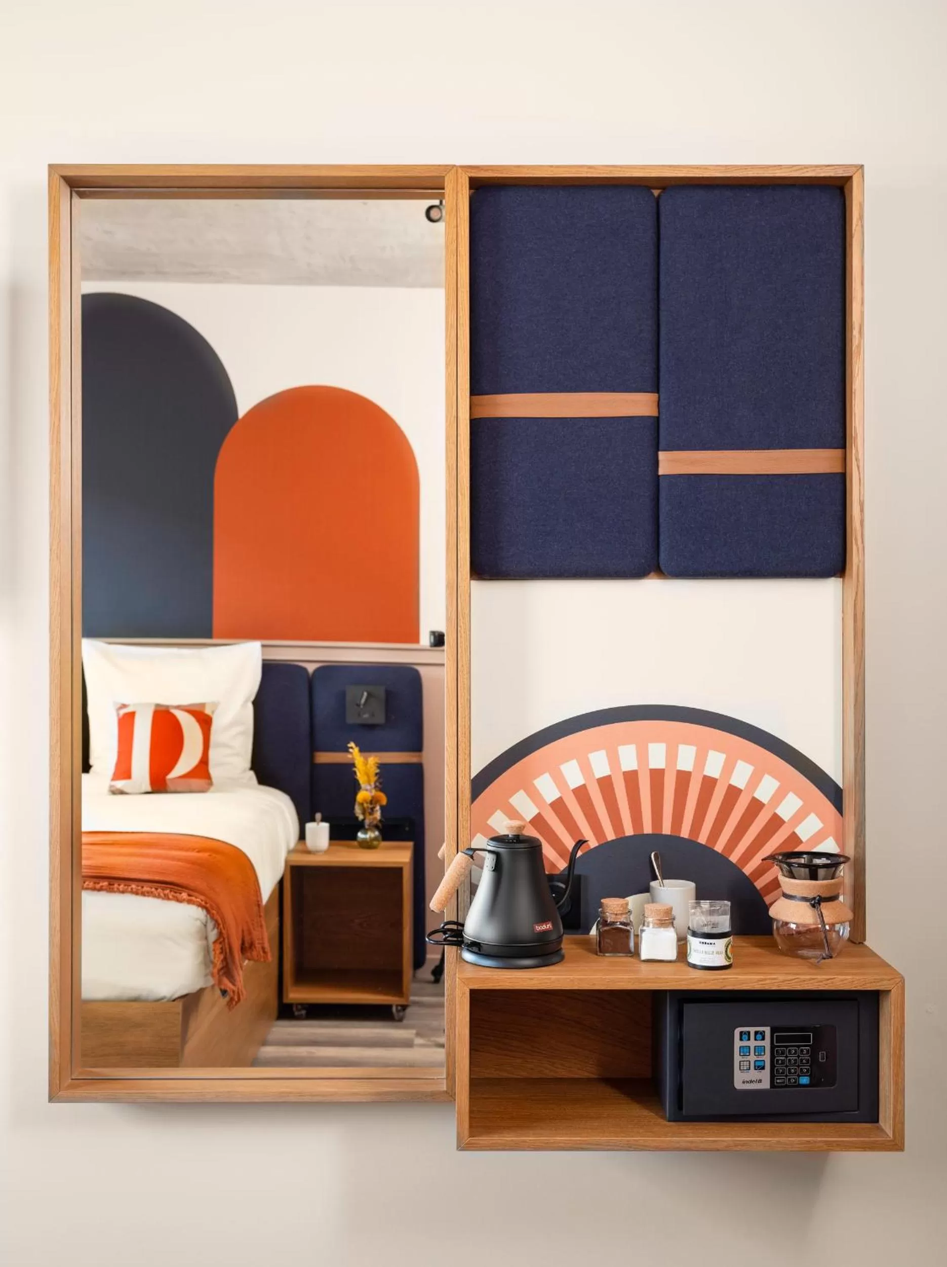 Coffee/tea facilities, Bed in La Belle Ville