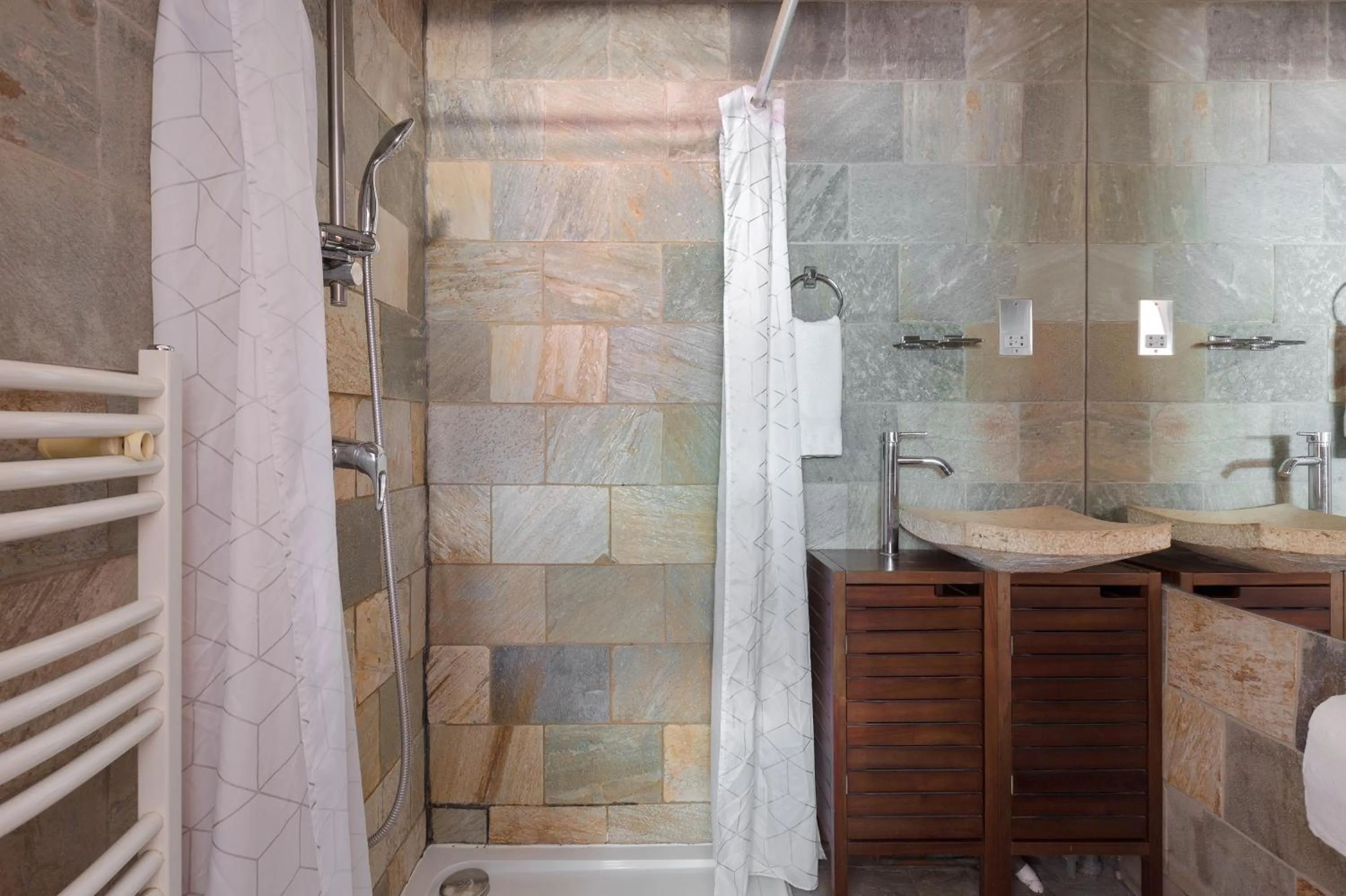 Bathroom in Centra Wharf