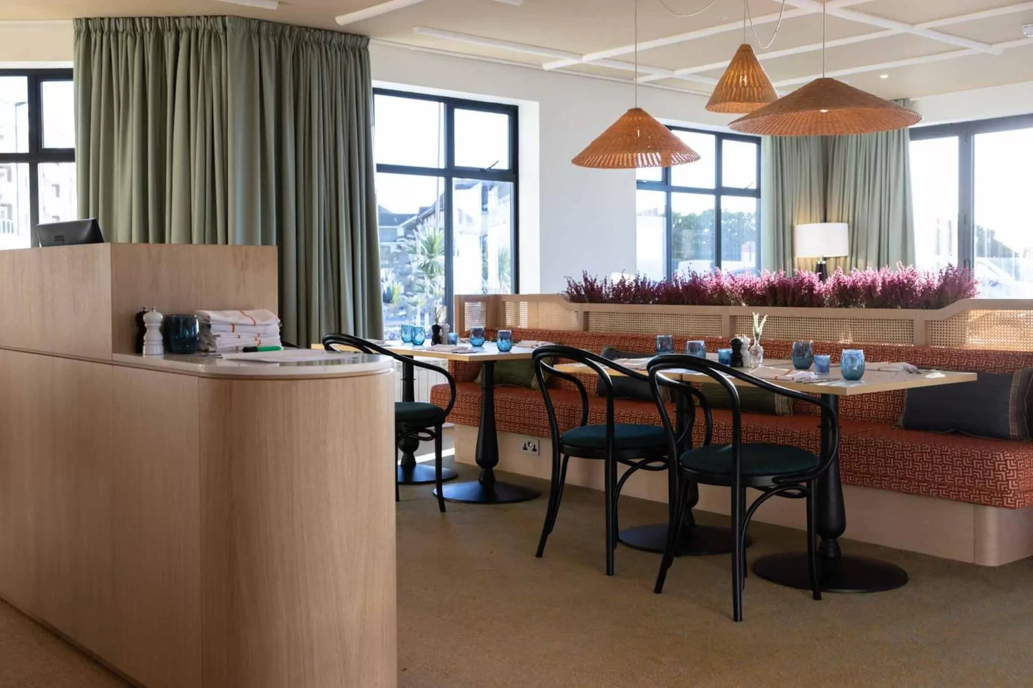 Restaurant/places to eat in The Relais Cooden Beach and Spa