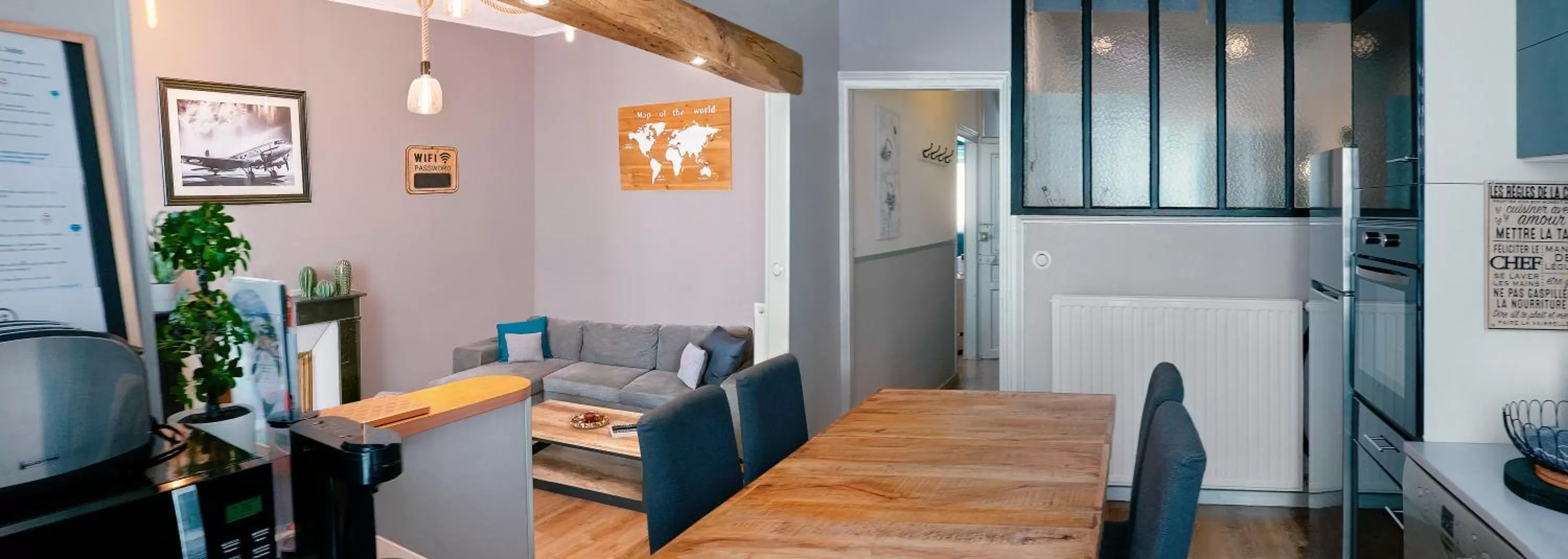 Living room, Dining Area in Chambre d'hôte et gîte chez Thomas et John