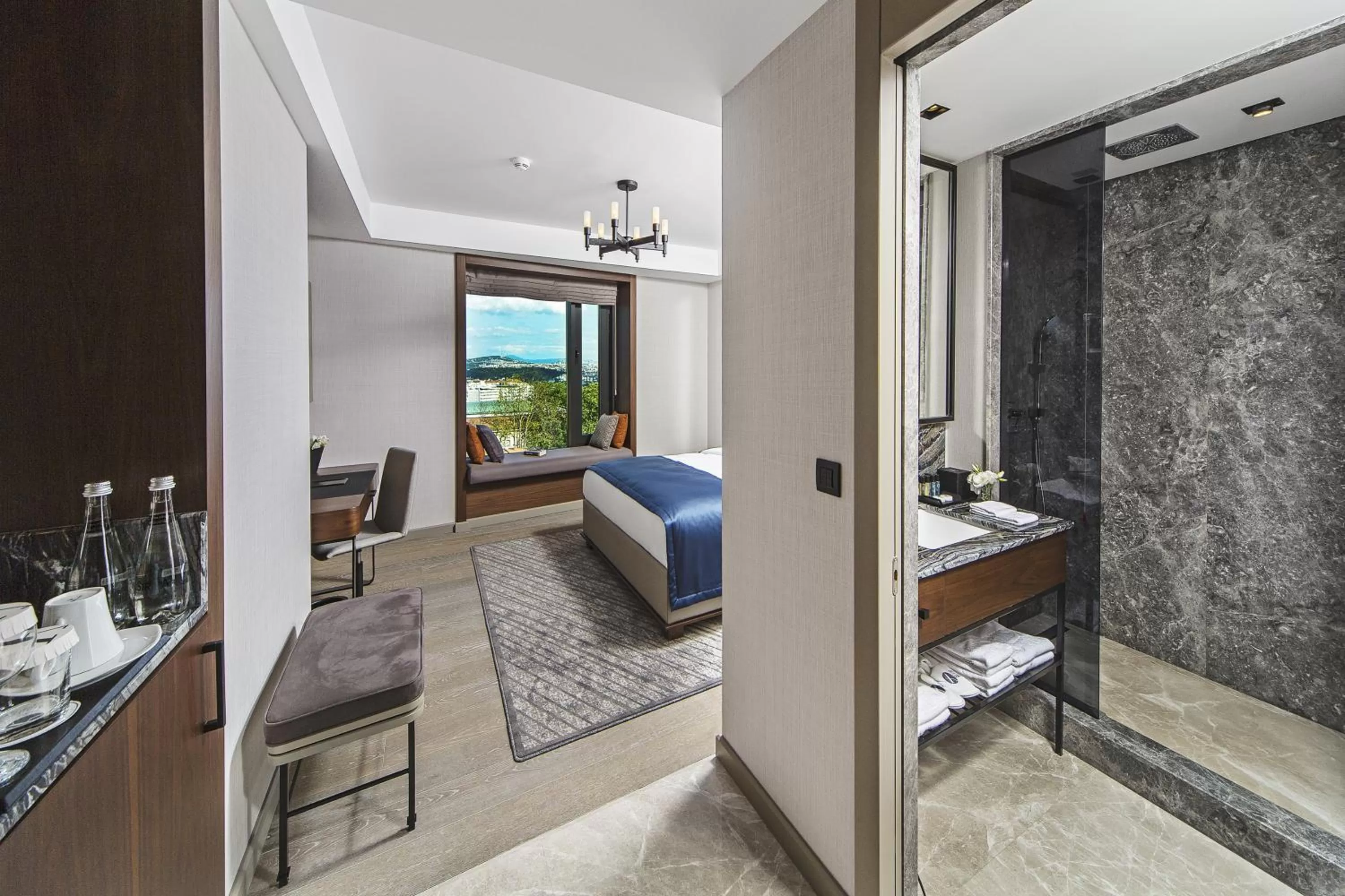 Photo of the whole room, Bed in Arts Hotel Harbiye - Special Class