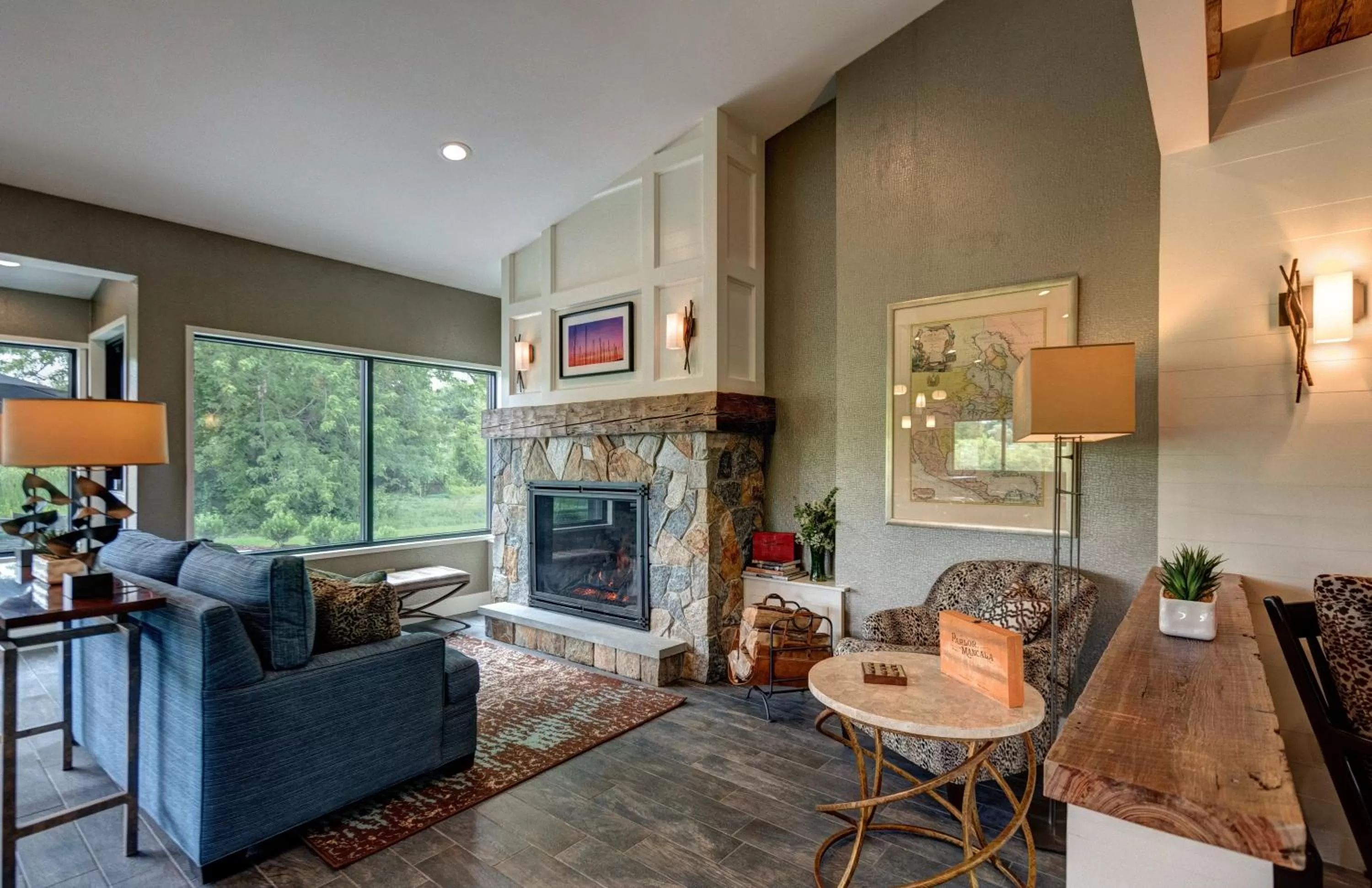 Communal lounge/ TV room in Garrison Hotel & Suites Dover-Portsmouth, an Ascend Collection Hotel