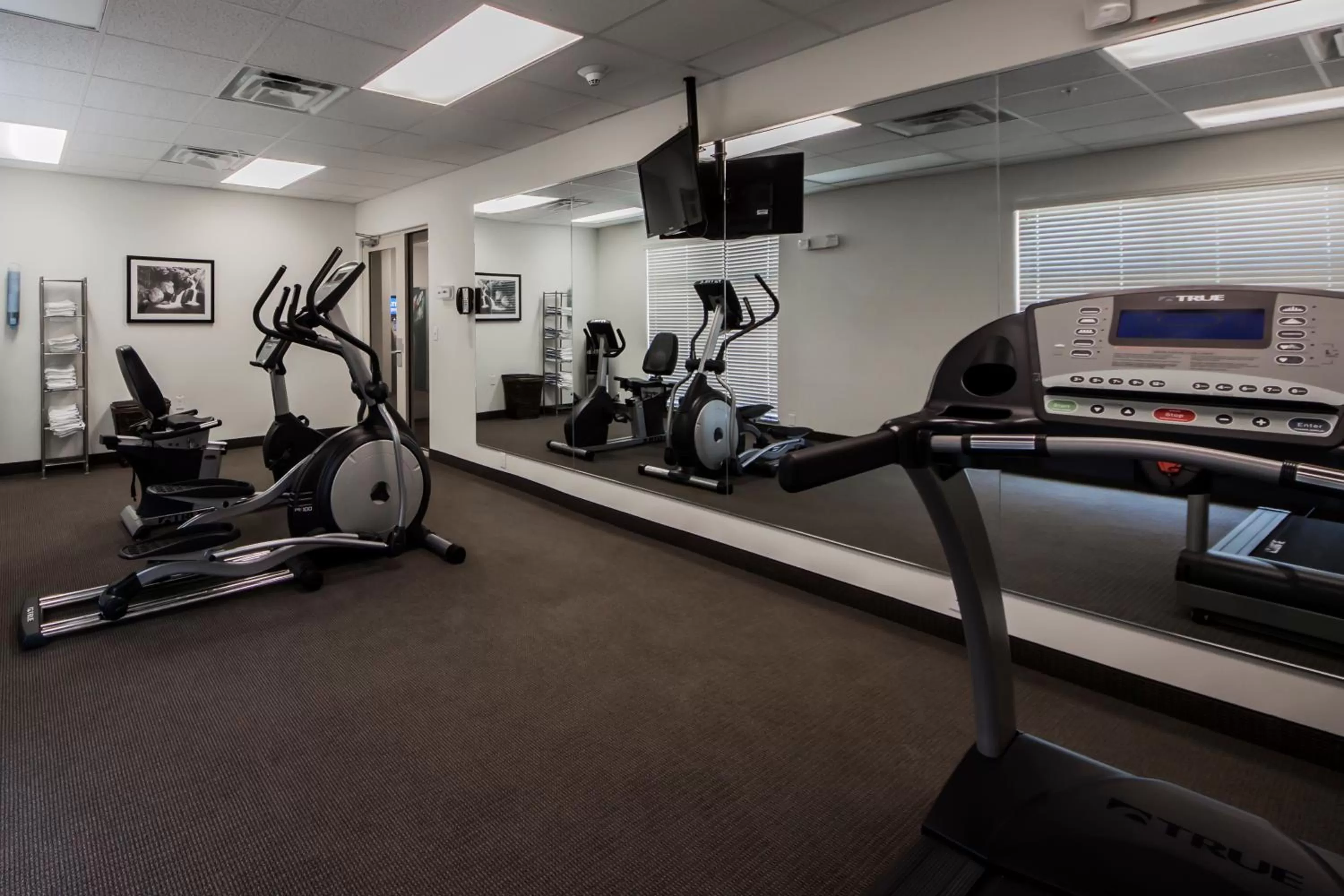 Fitness centre/facilities in Sleep Inn & Suites Hennessey