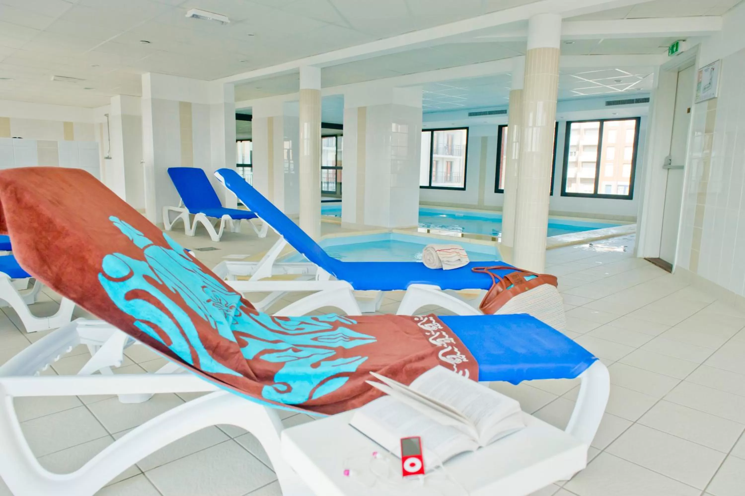 Swimming pool in Résidence Goélia Belle Epoque