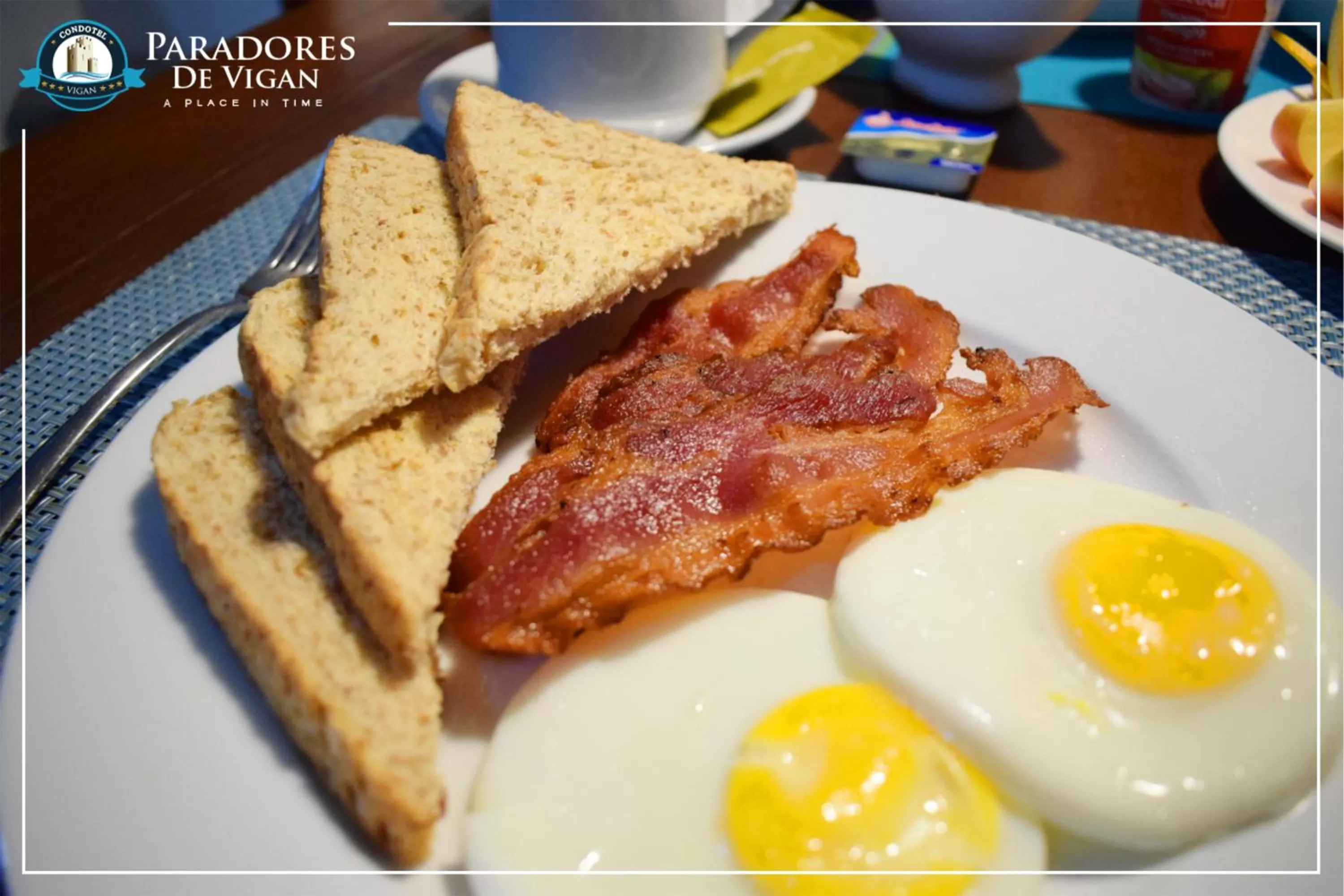American breakfast in Paradores de Vigan