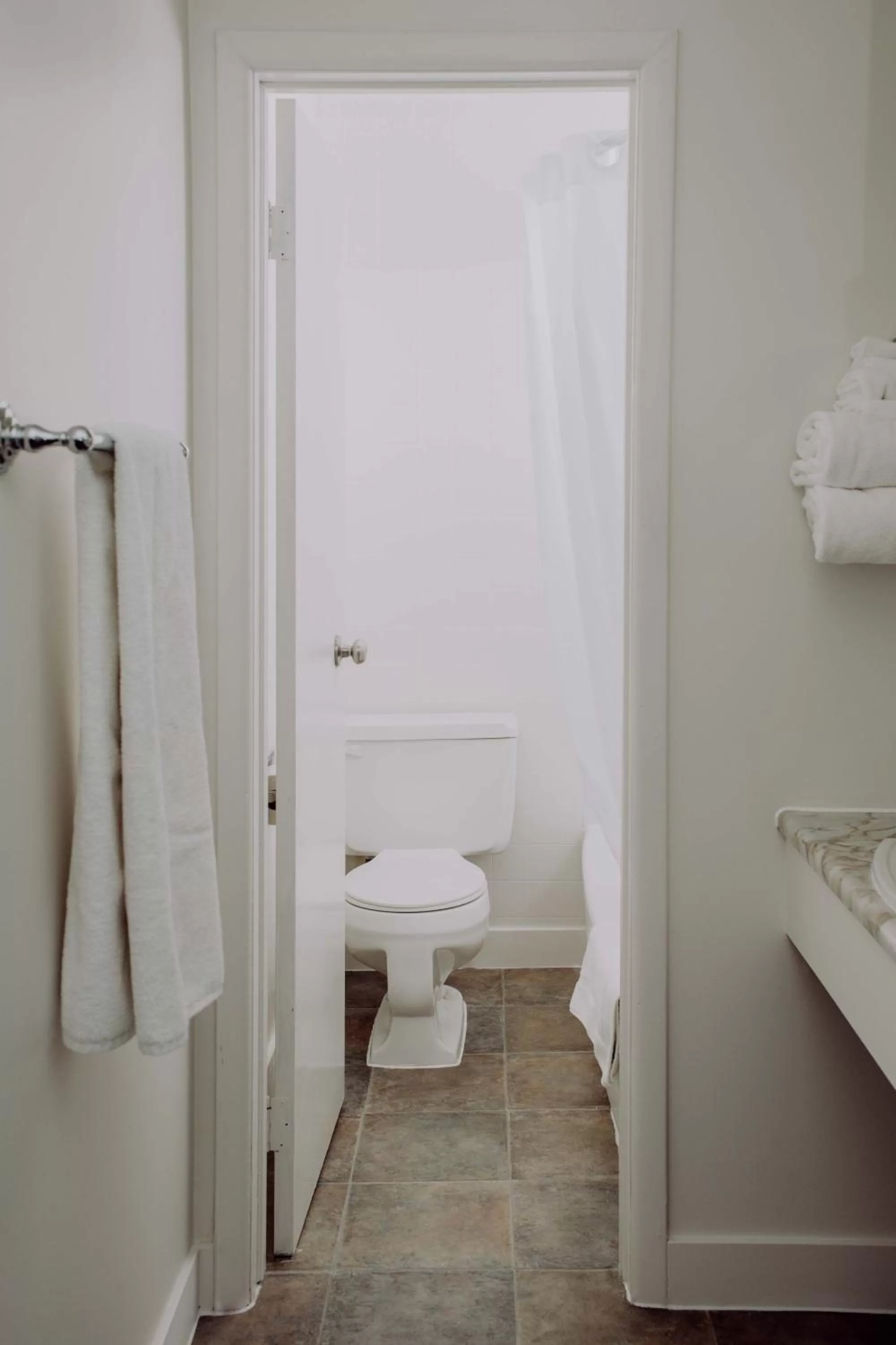 The Bayview Motel - Fort Frances, ON - Lakeside Motel