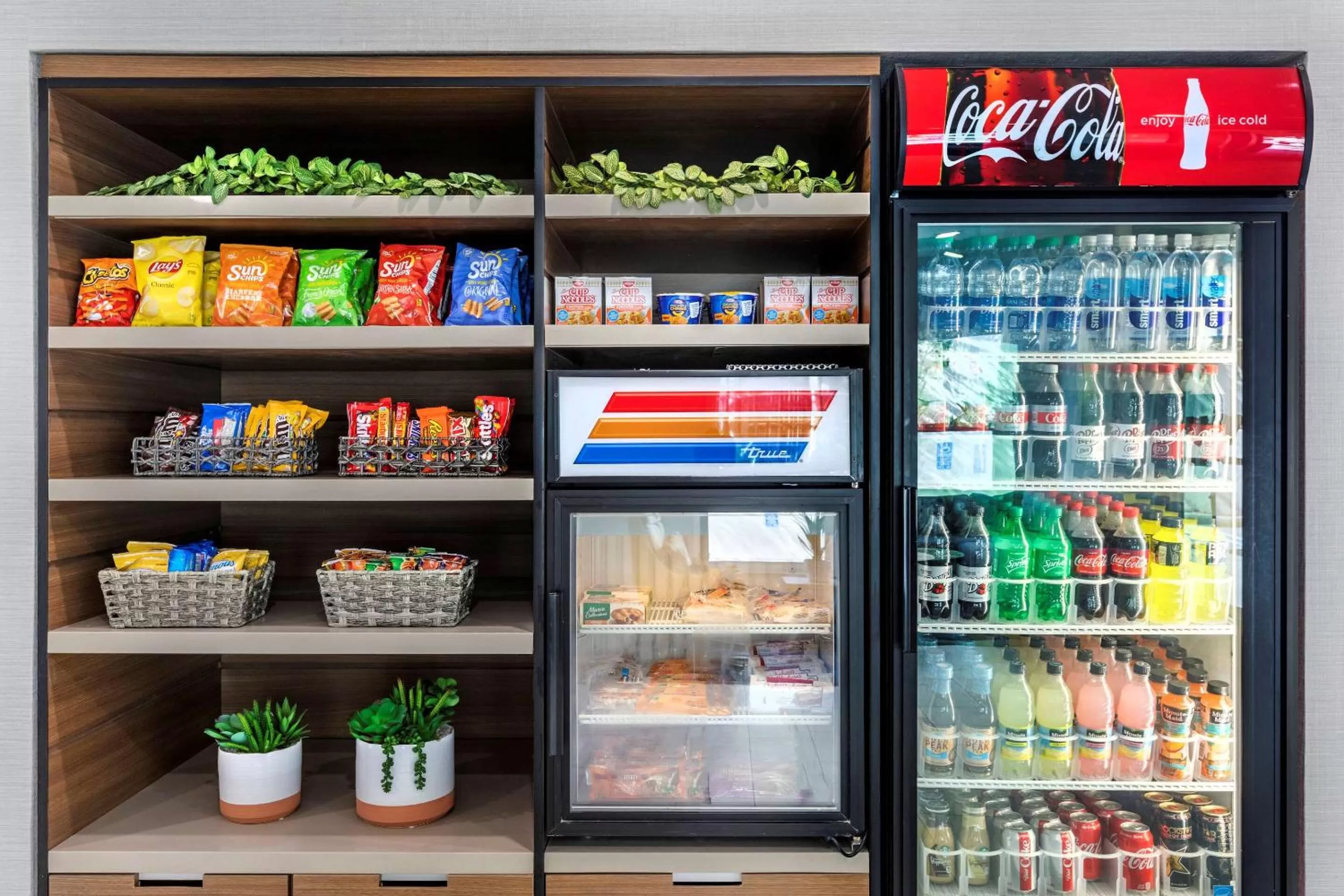 Restaurant/places to eat in Comfort Inn San Diego Old Town