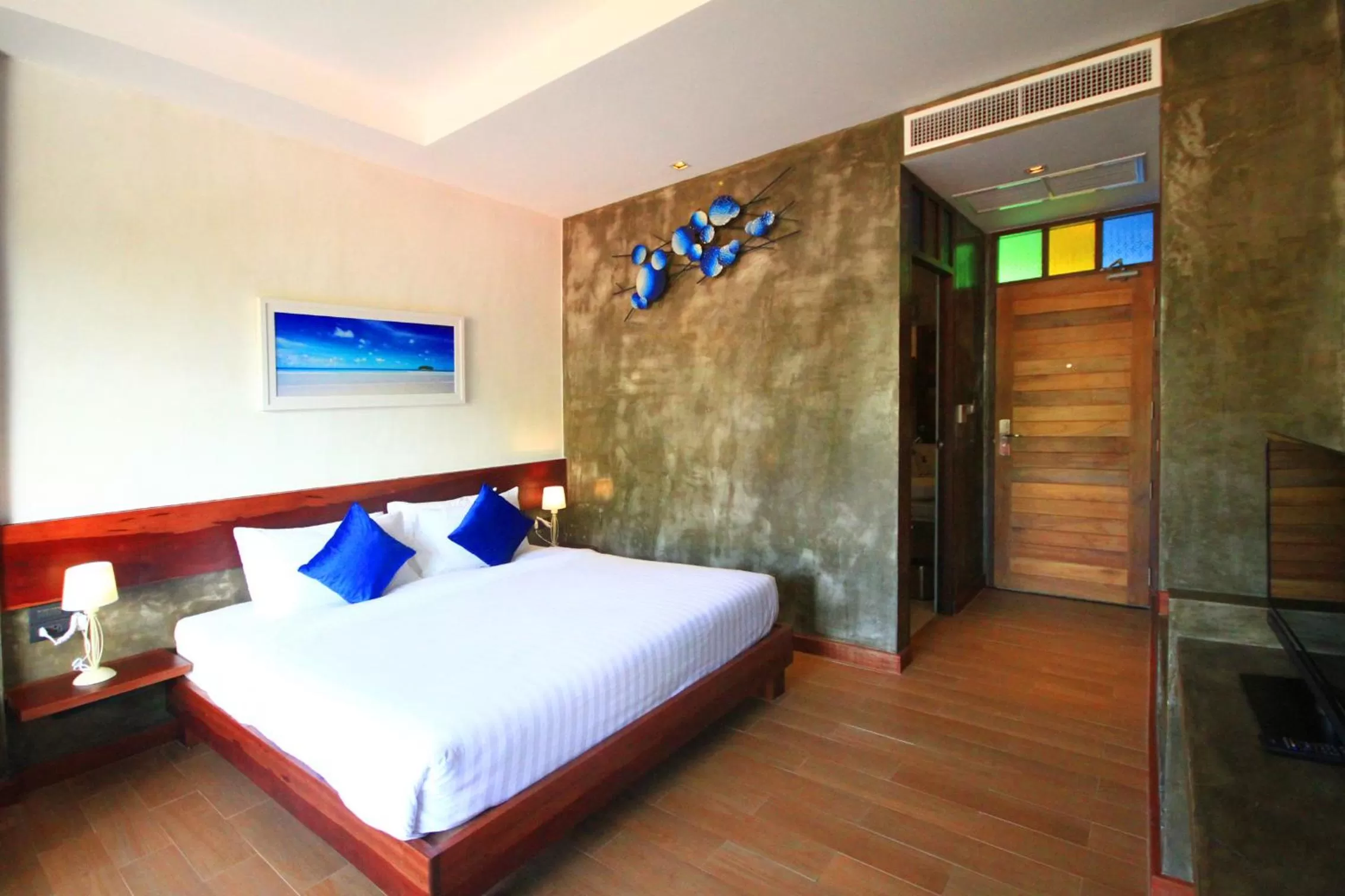 Bathroom, Bed in Green View Village Resort