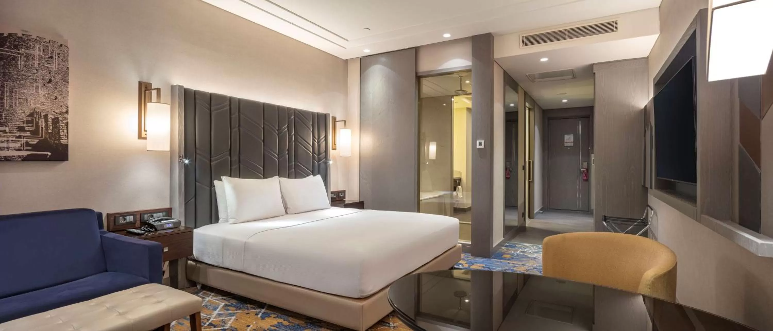 Bed in Hilton Istanbul Bakirkoy