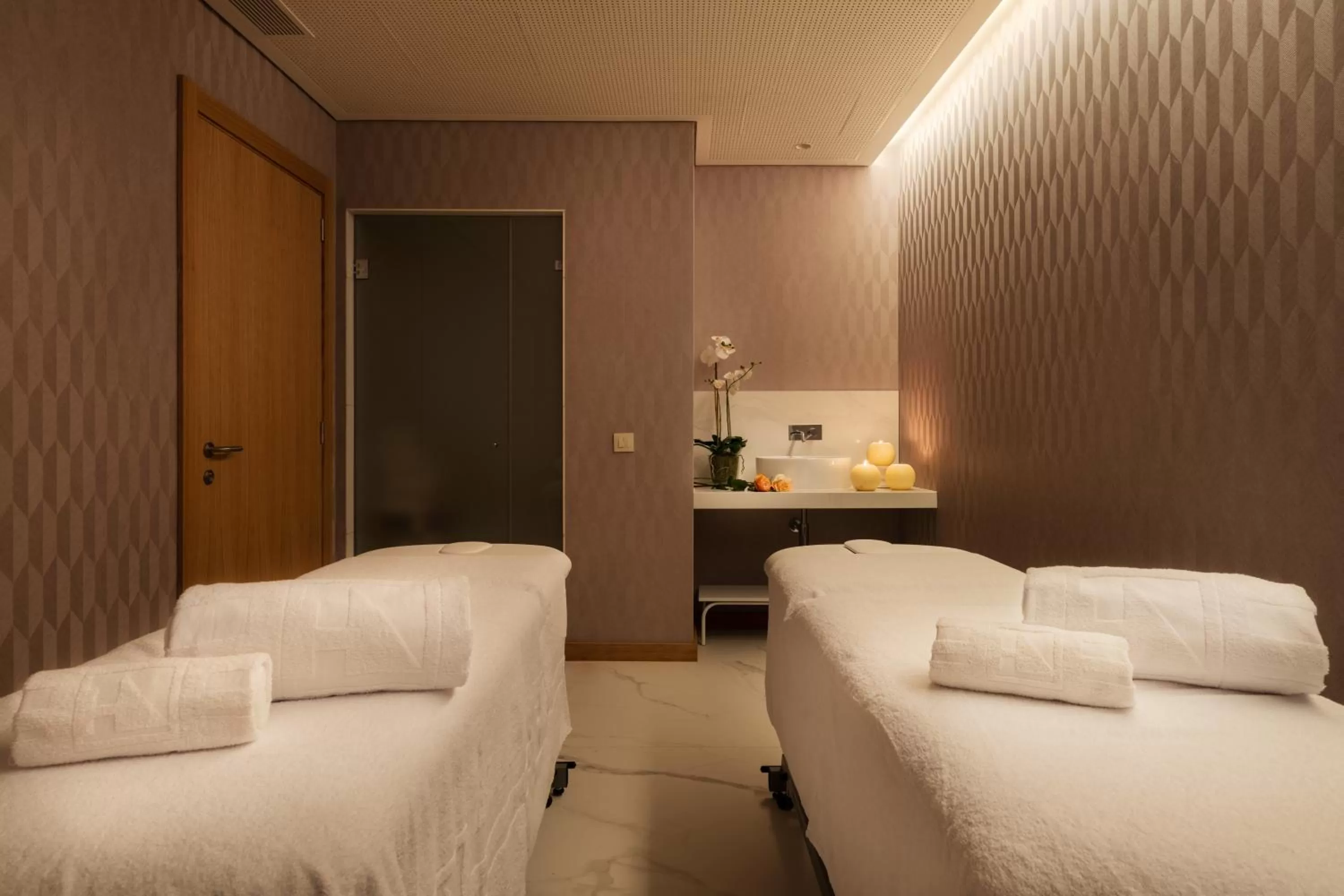 Massage, Bed in Eurostars Matosinhos