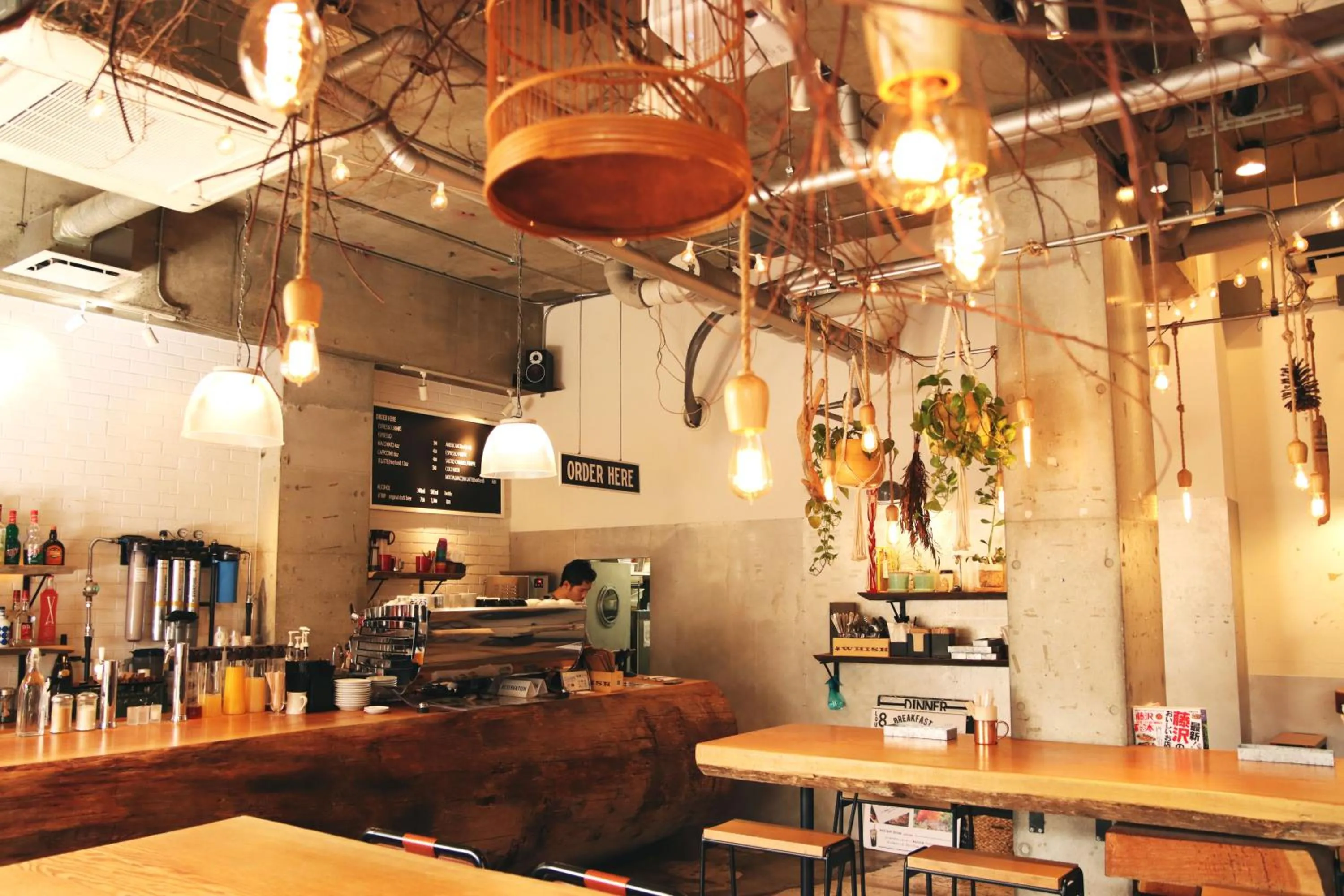 Restaurant/places to eat, Lounge/Bar in 8hotel