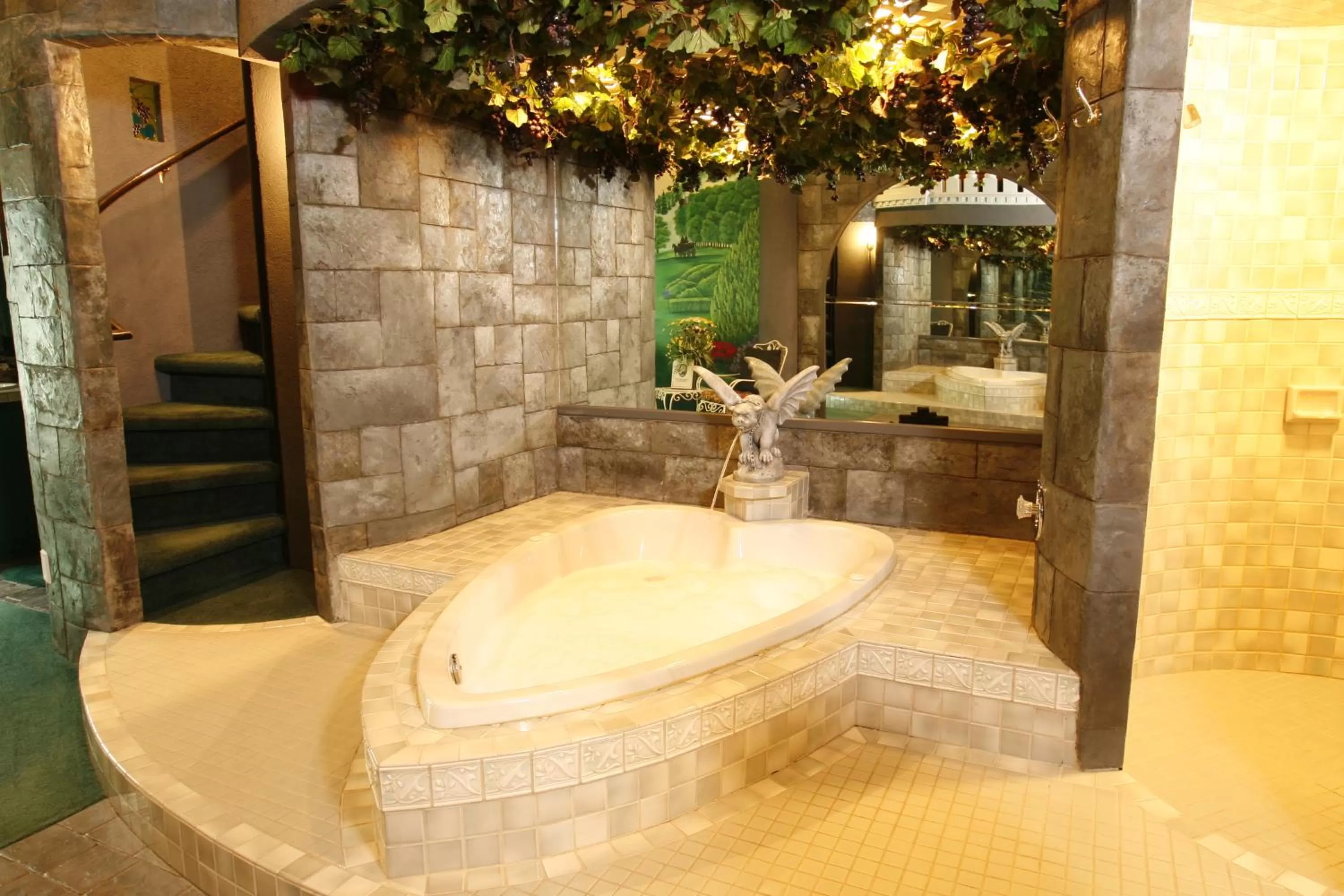 Black Swan Inn Luxurious Theme Rooms