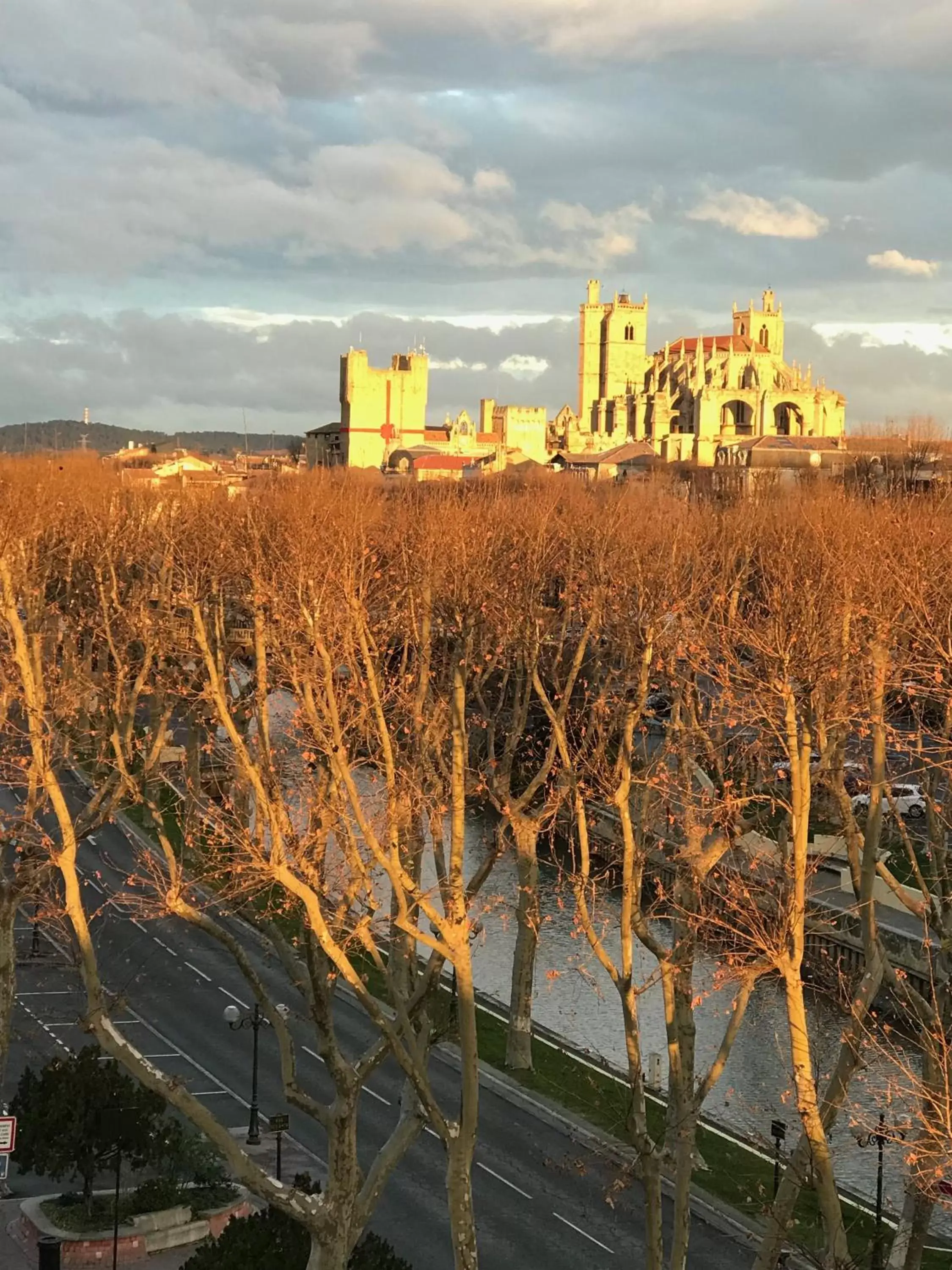 Studio with Balcony in LE MONICA Studio with Balcony in LE MONICA