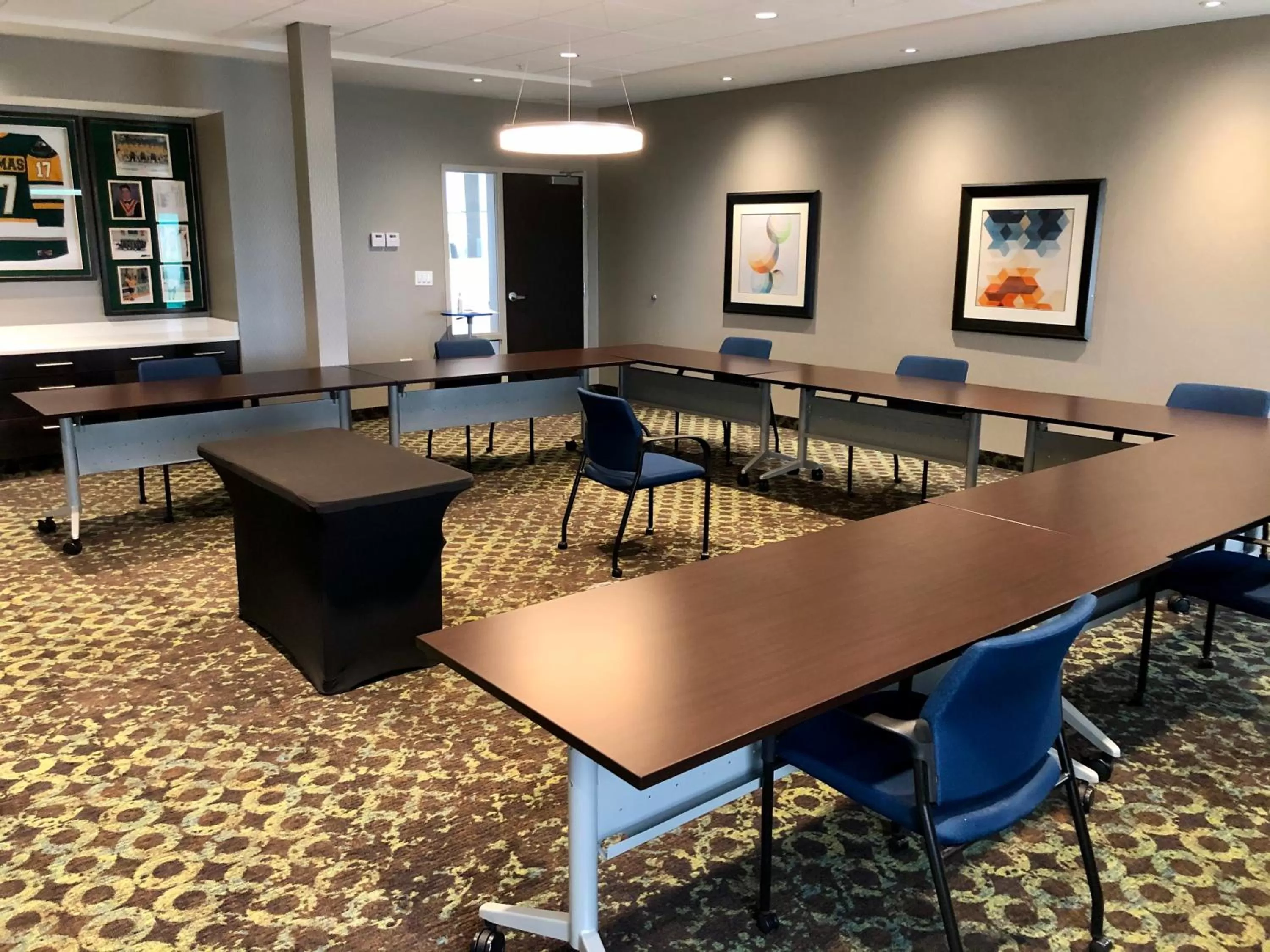 Meeting/conference room in Holiday Inn Express & Suites - Saskatoon East - University by IHG