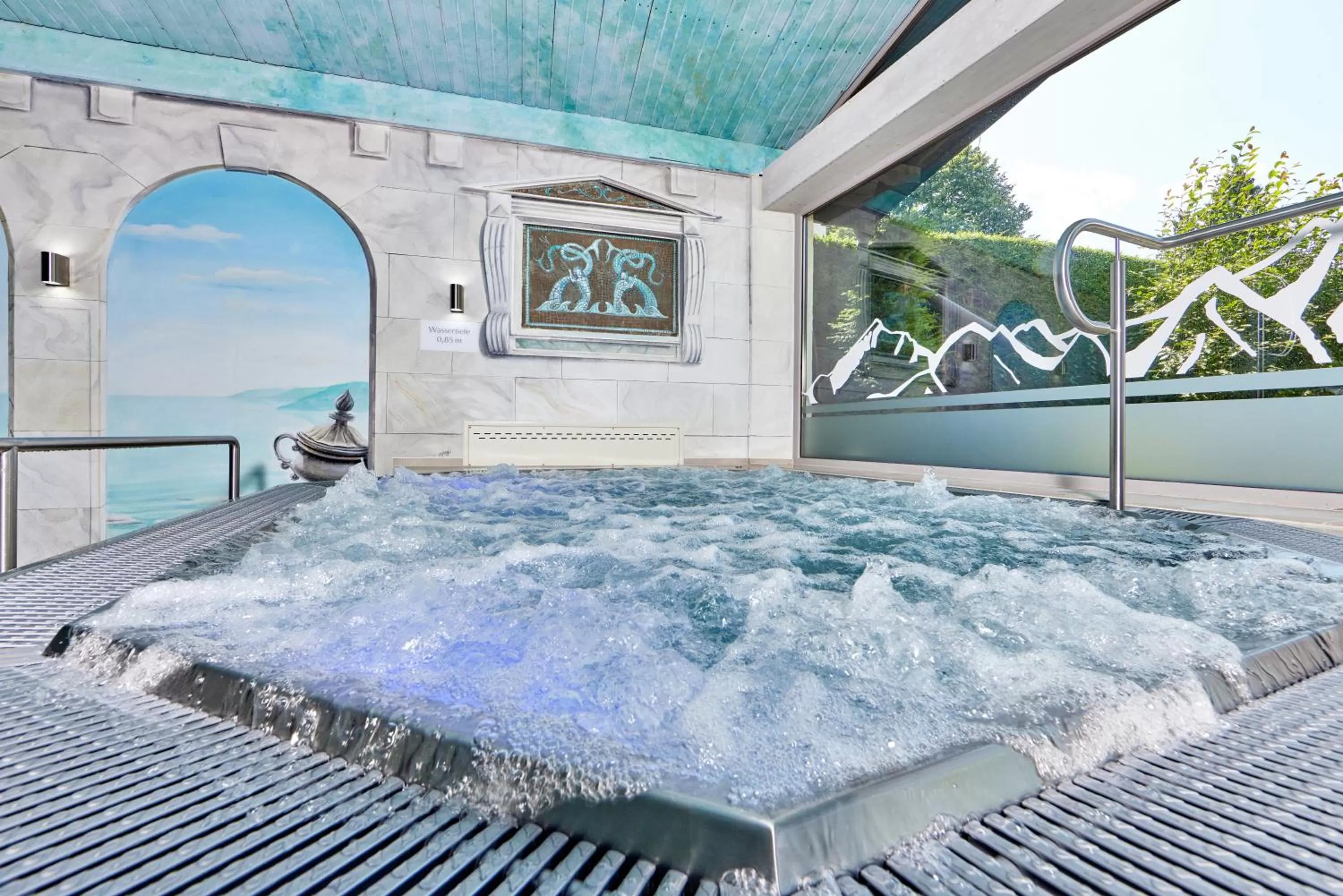 Hot Tub in Hotel Zugspitze