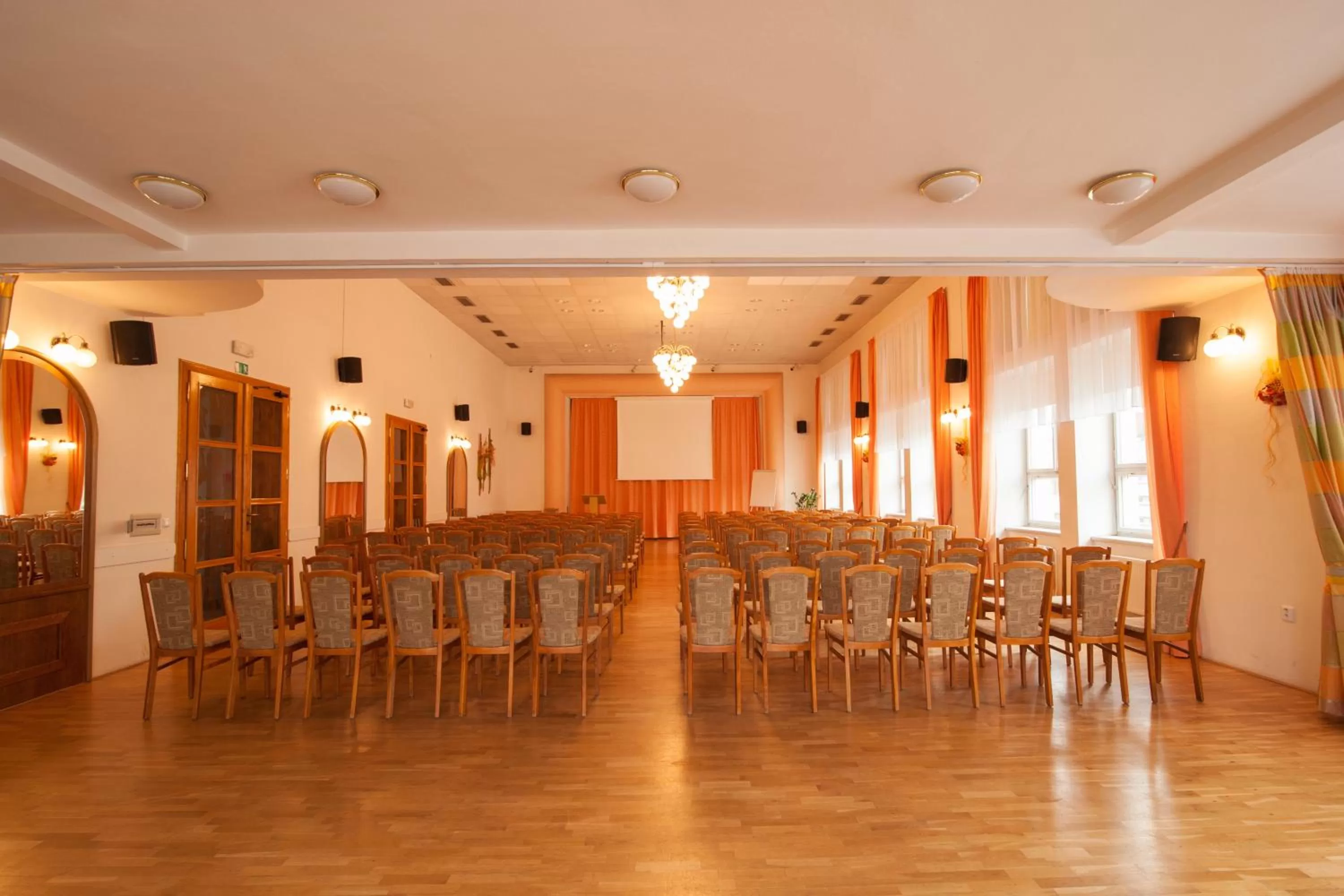 Business facilities in Sport-V-Hotel