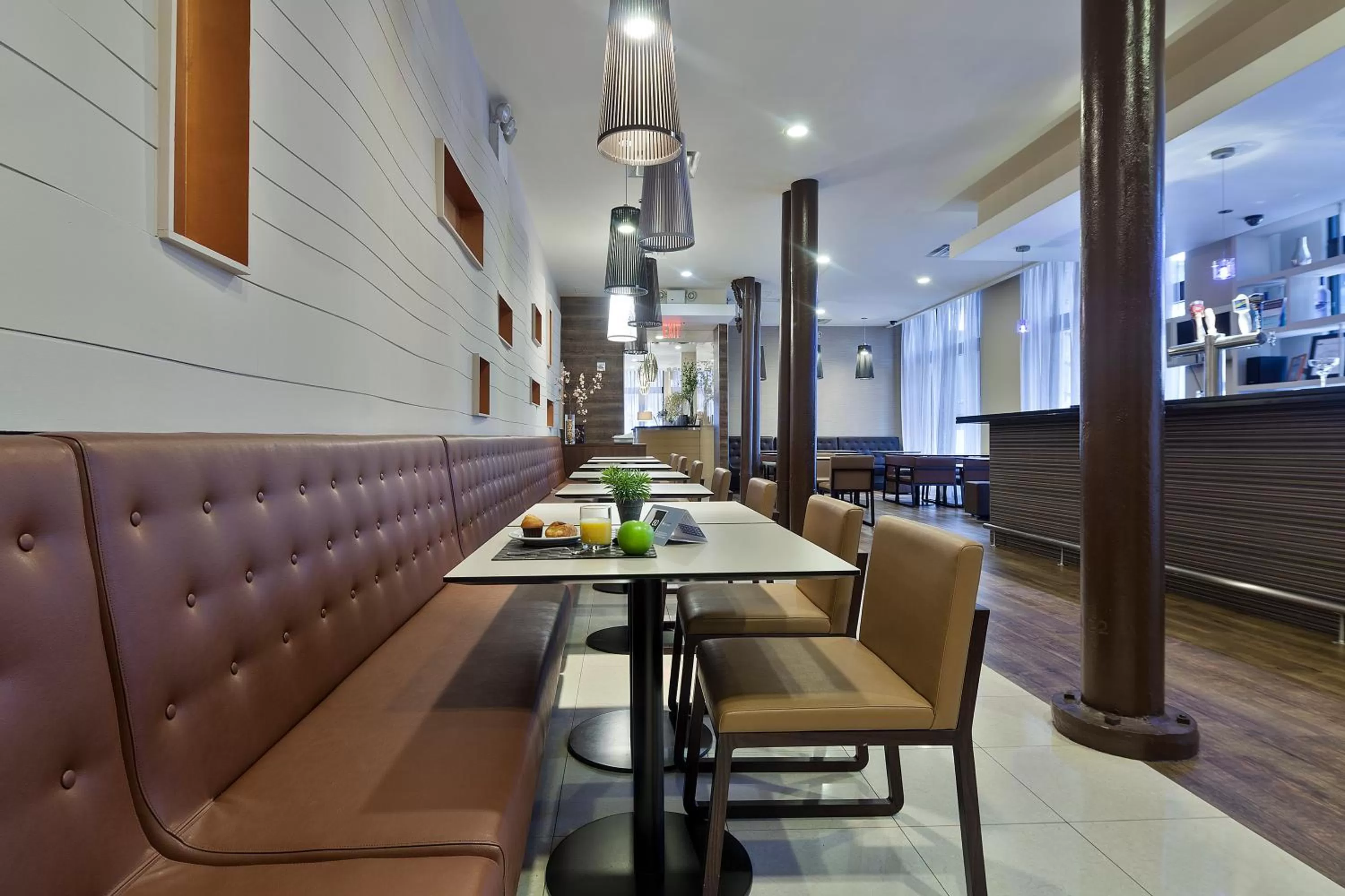 Lounge or bar in Eurostars Wall Street