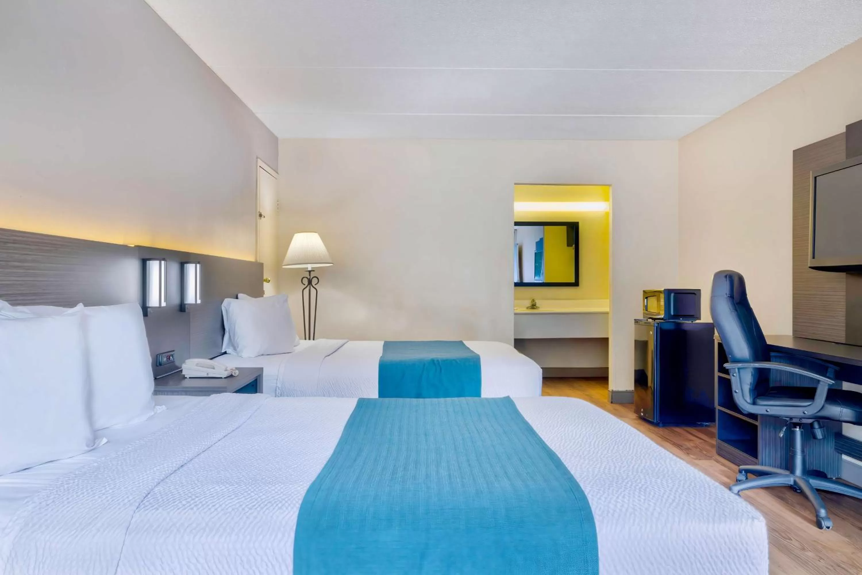 Bedroom, Bed in Motel 6 Morgantown