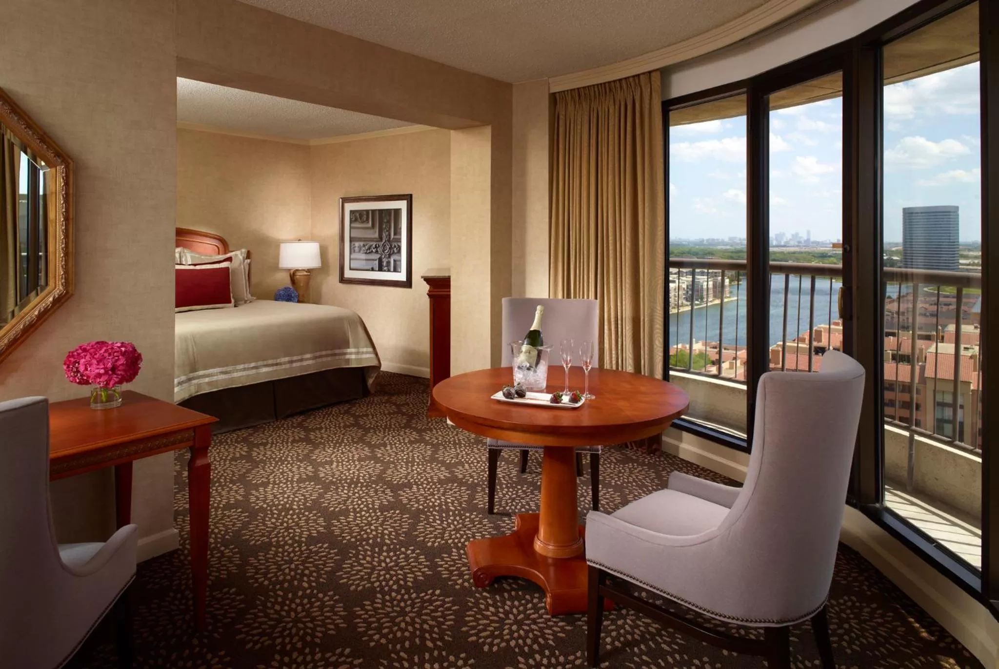 King Suite - Disability Access in Omni Las Colinas Hotel