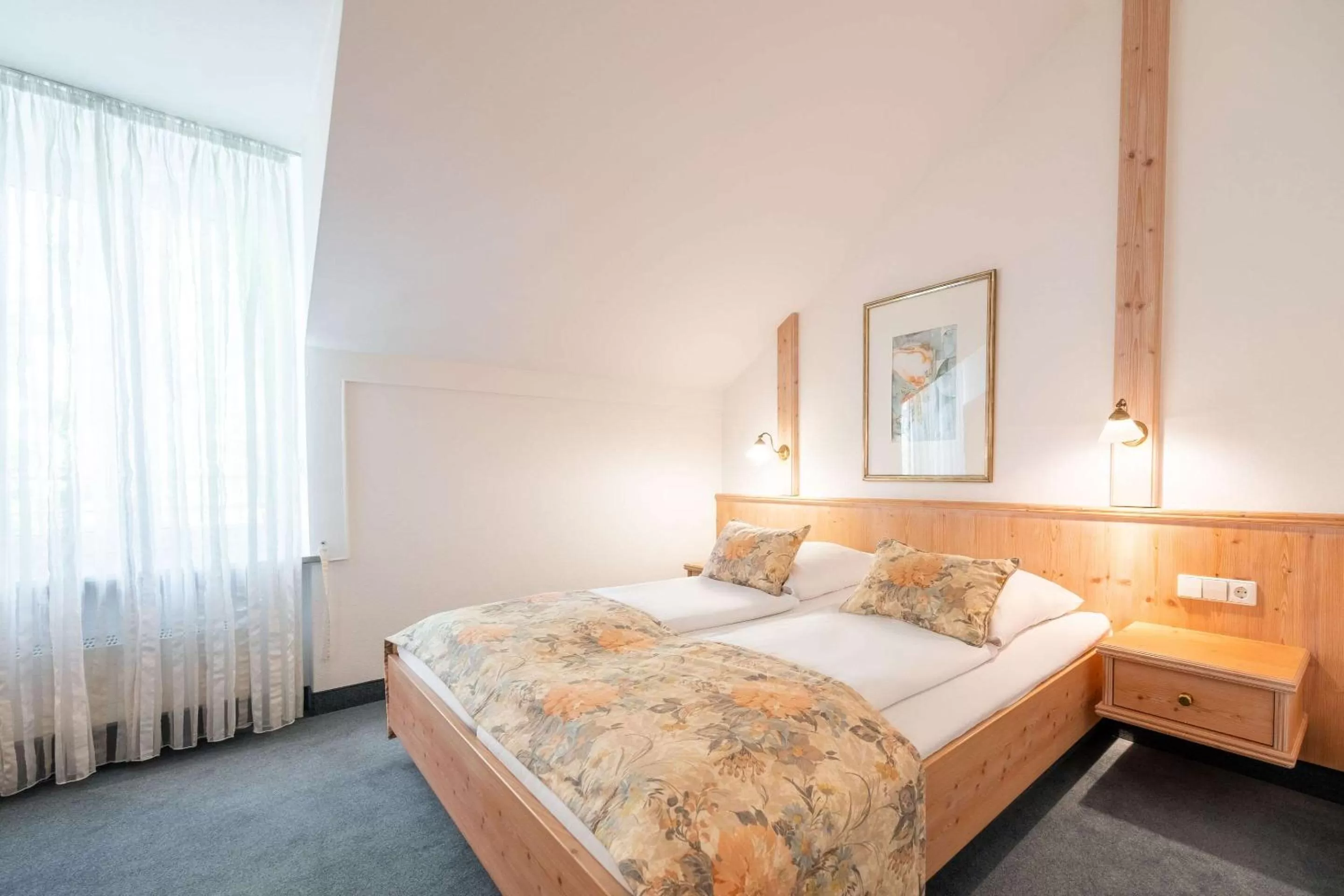 Photo of the whole room, Bed in Hotel Georgenhof Markt Schwaben