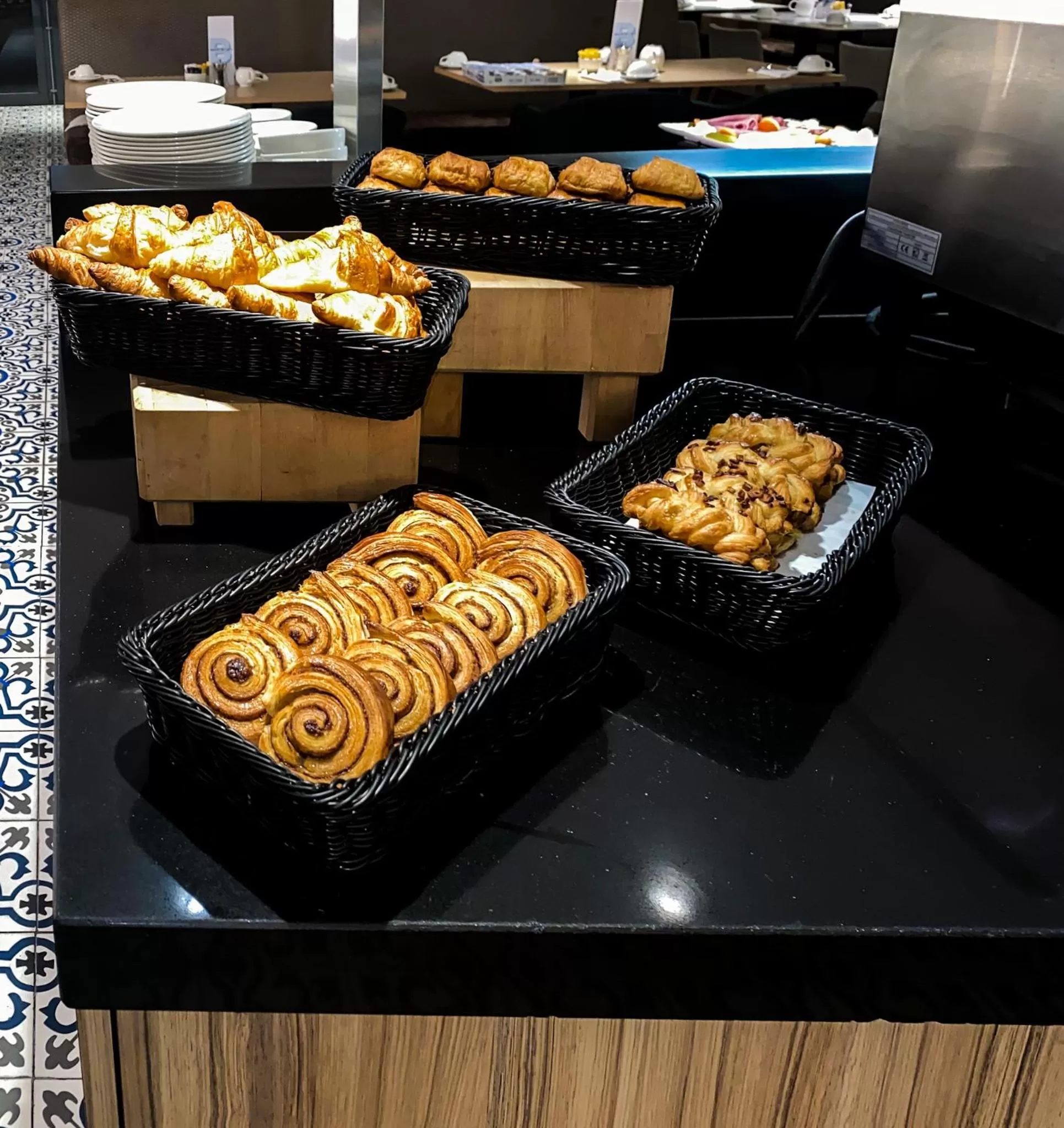 Food and drinks in Novotel London Wembley