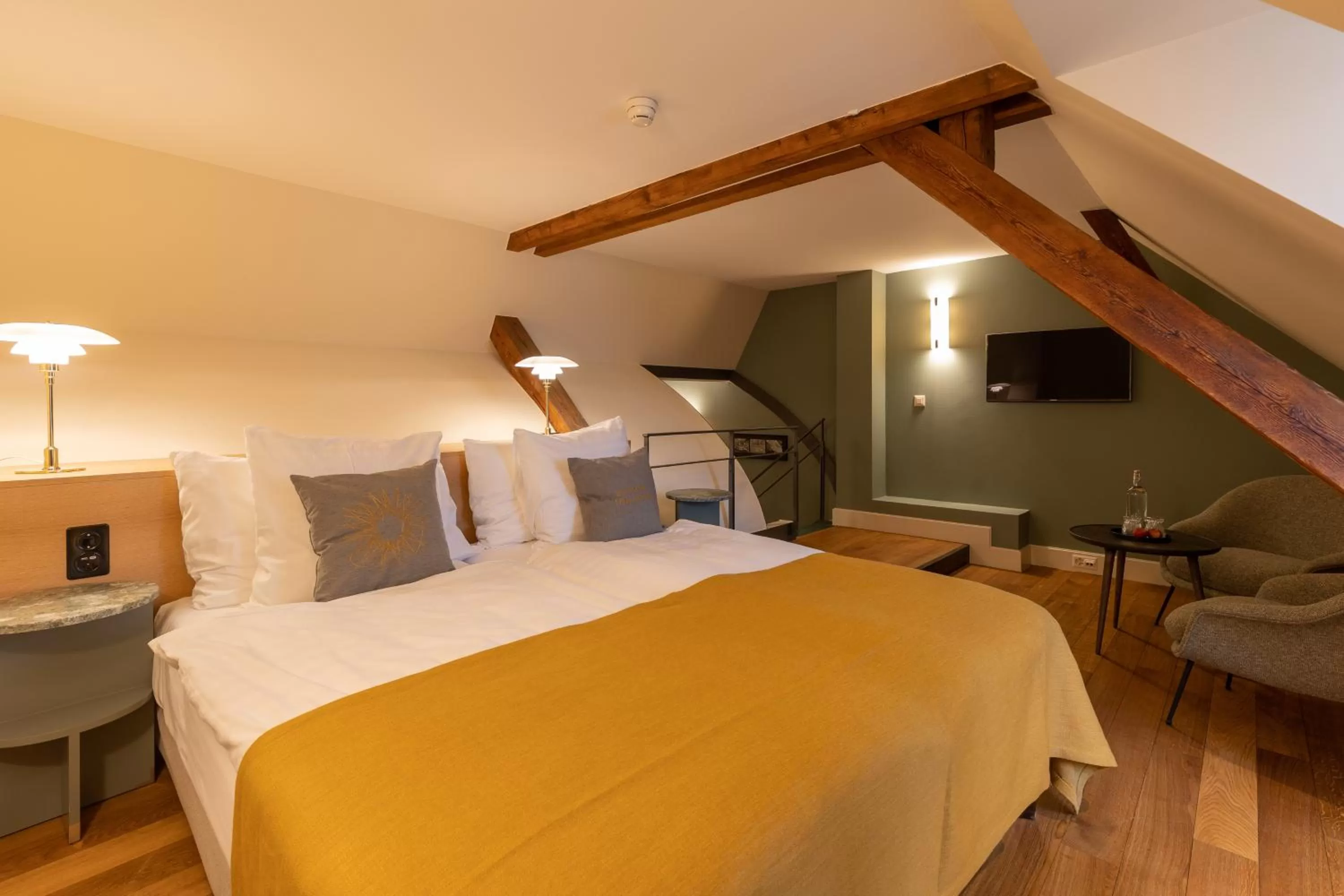 Bedroom, Bed in Boutiquehotel Sonne Küsnacht - Zürich