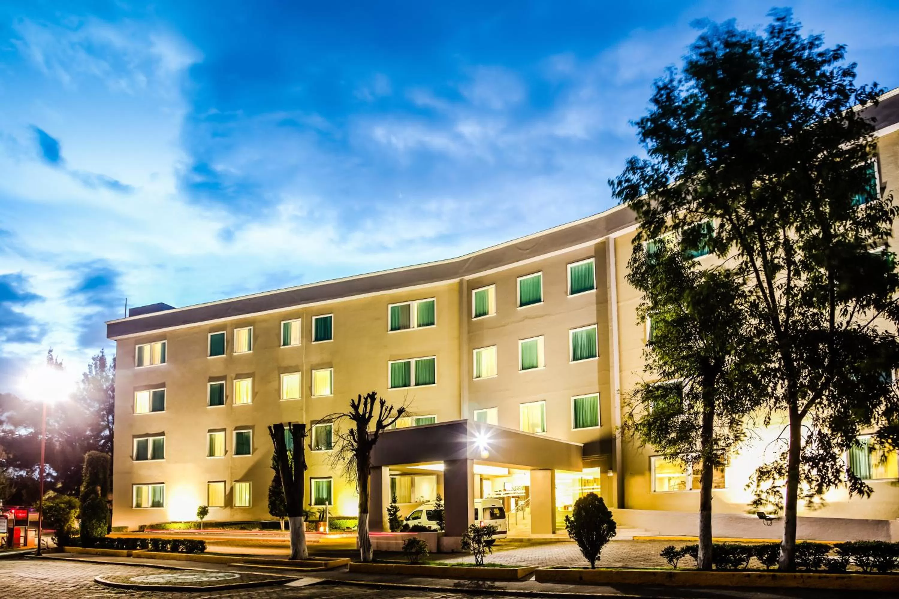 Property building in Fiesta Inn Express Perinorte