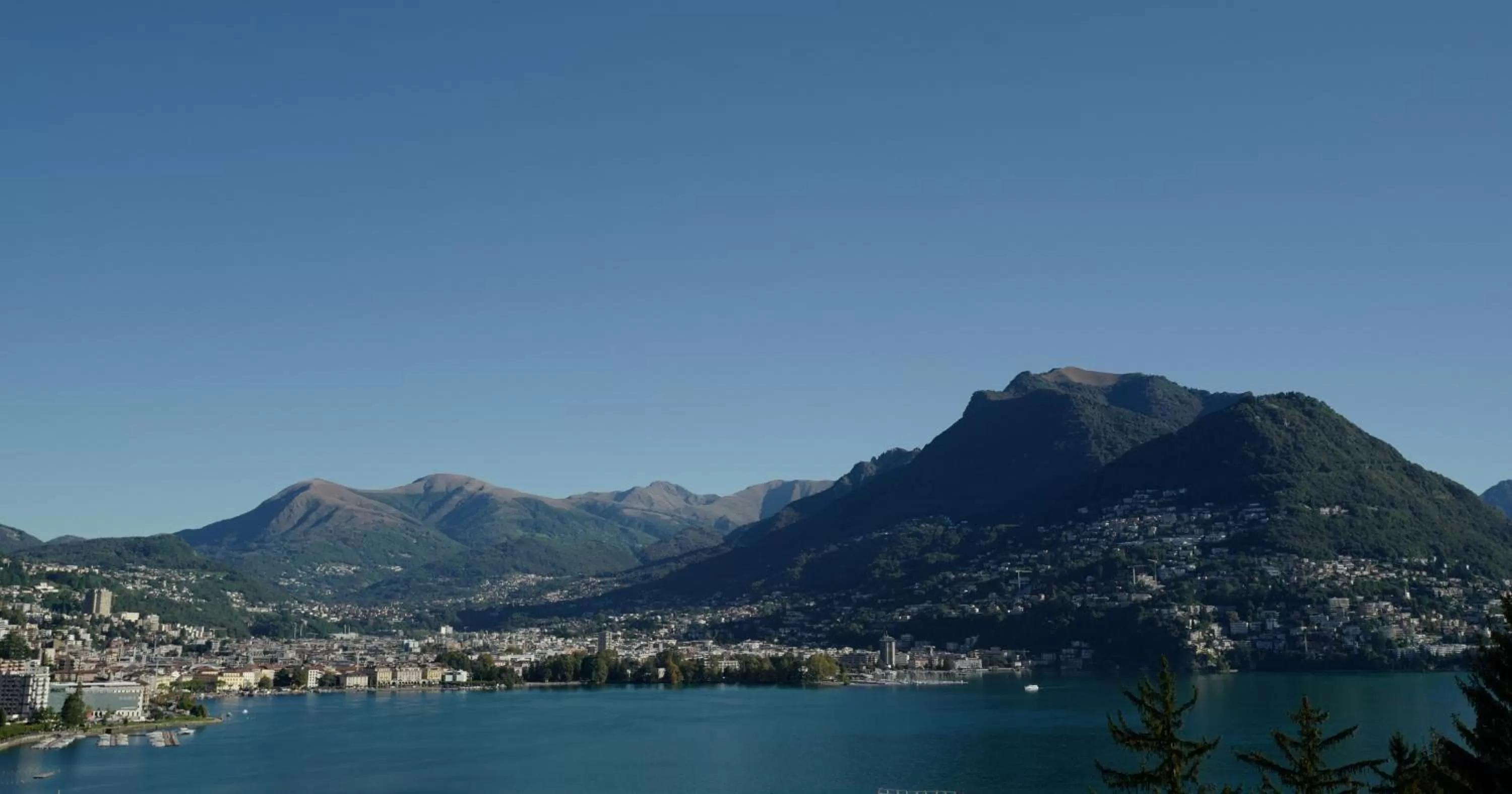 Lake view in Suitenhotel Parco Paradiso