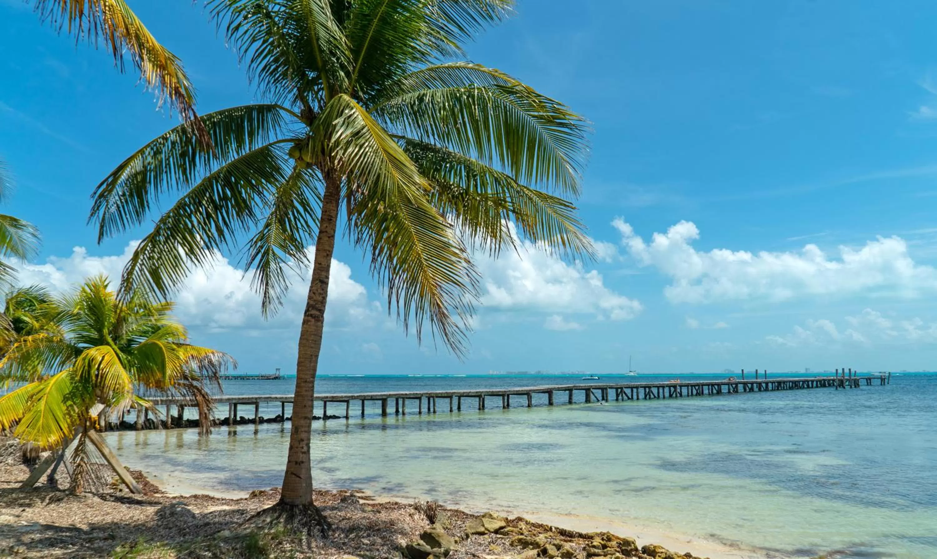 Beach in Nomads Hotel, Hostel & Beachclub