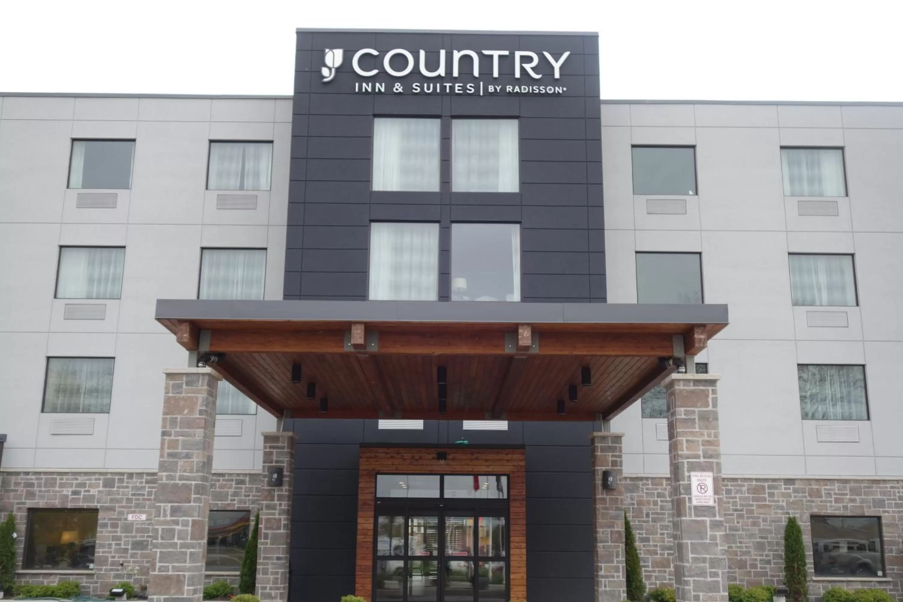 Facade/entrance in Country Inn & Suites by Radisson, Belleville, ON
