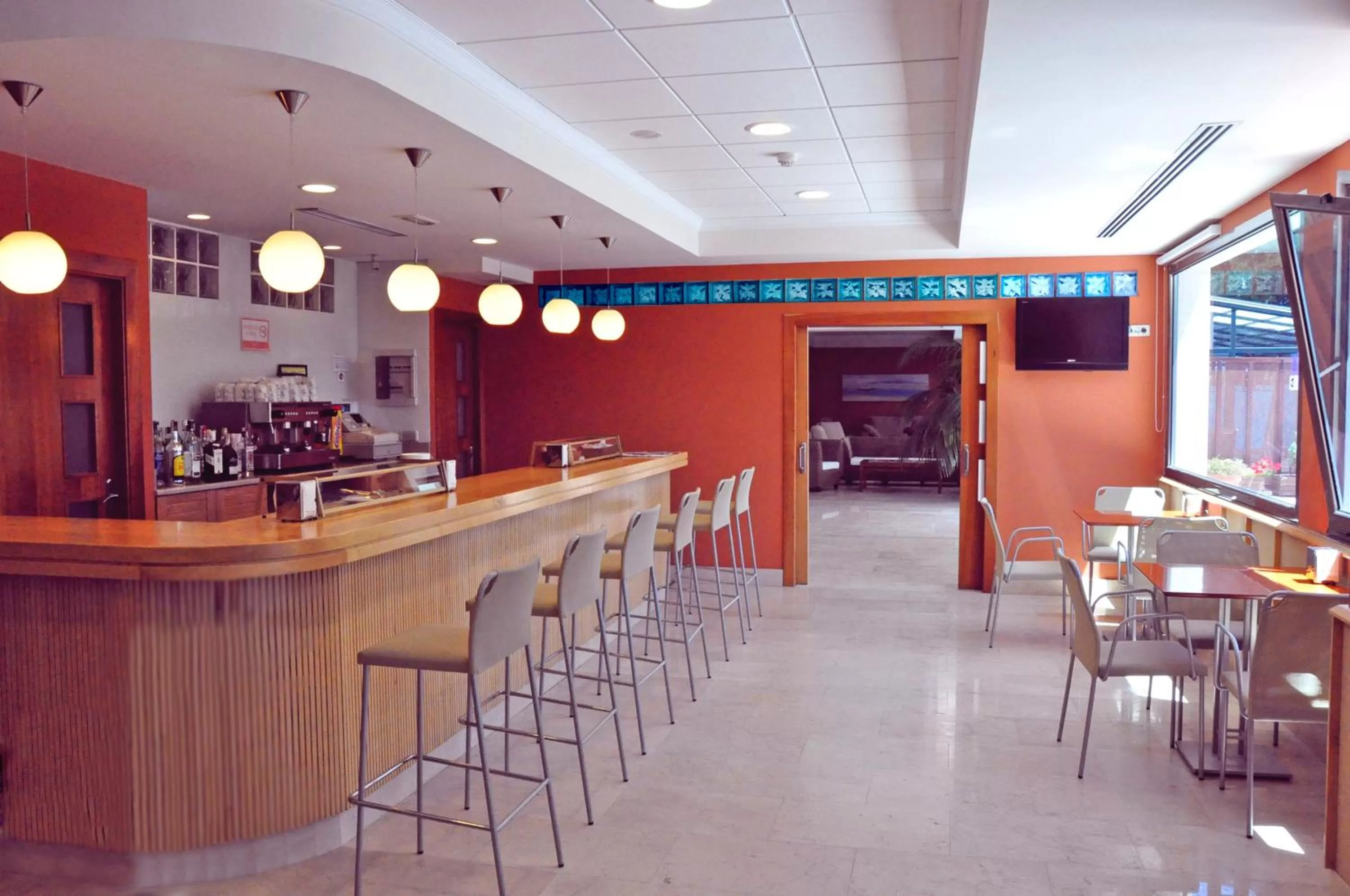 Day in Hotel San Millán