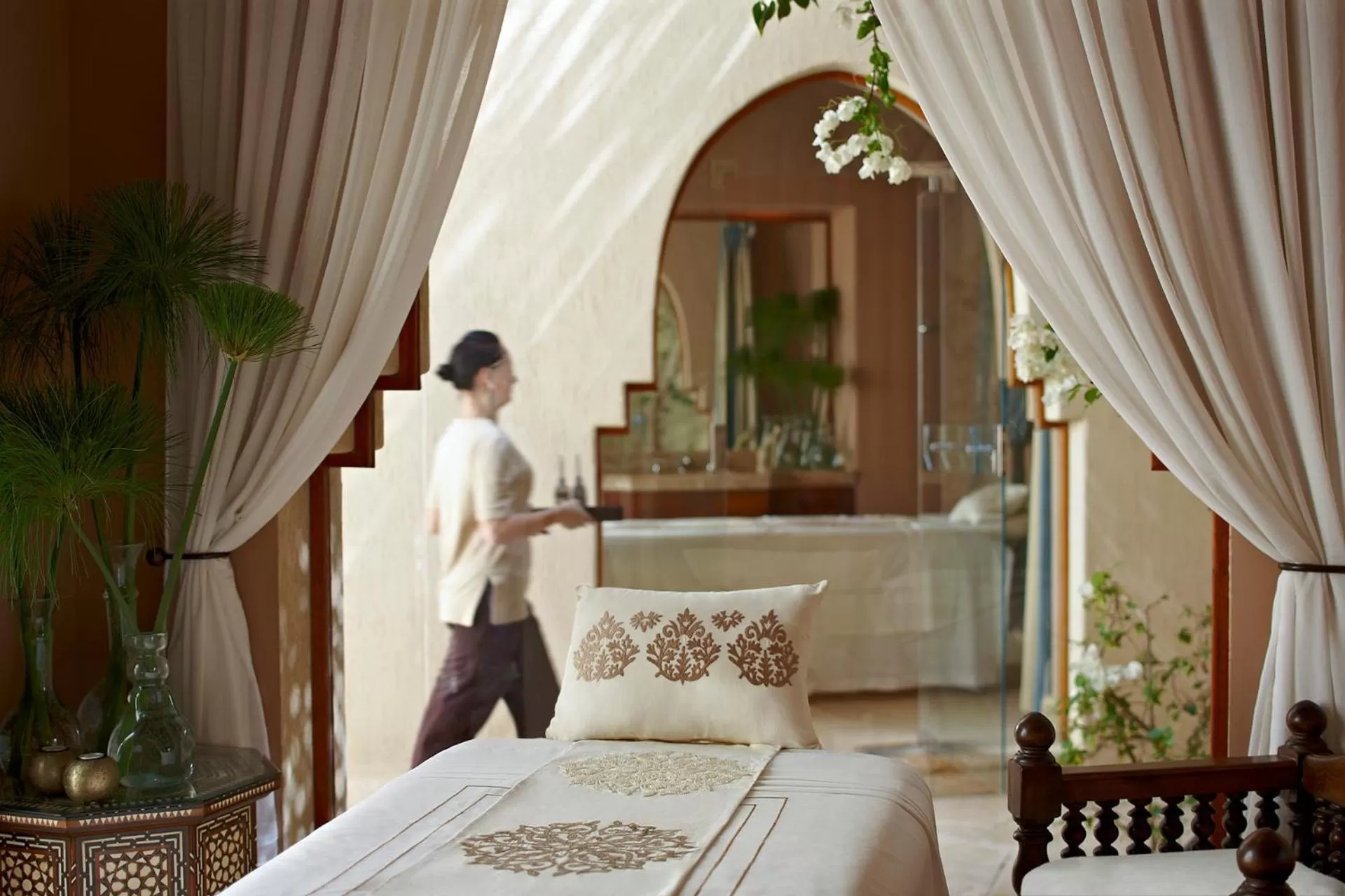 Staff, Bed in Four Seasons Resort Sharm El Sheikh