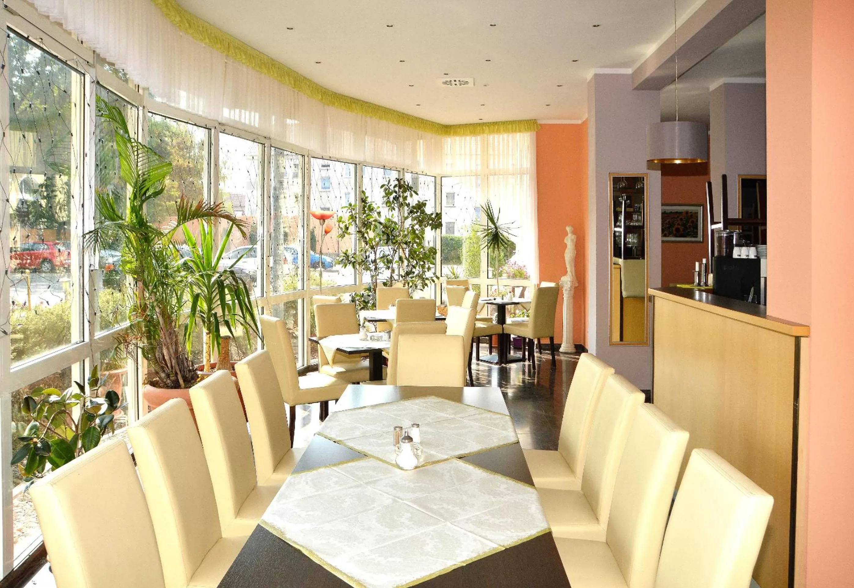 Restaurant/places to eat in Brandiser Parkhotel