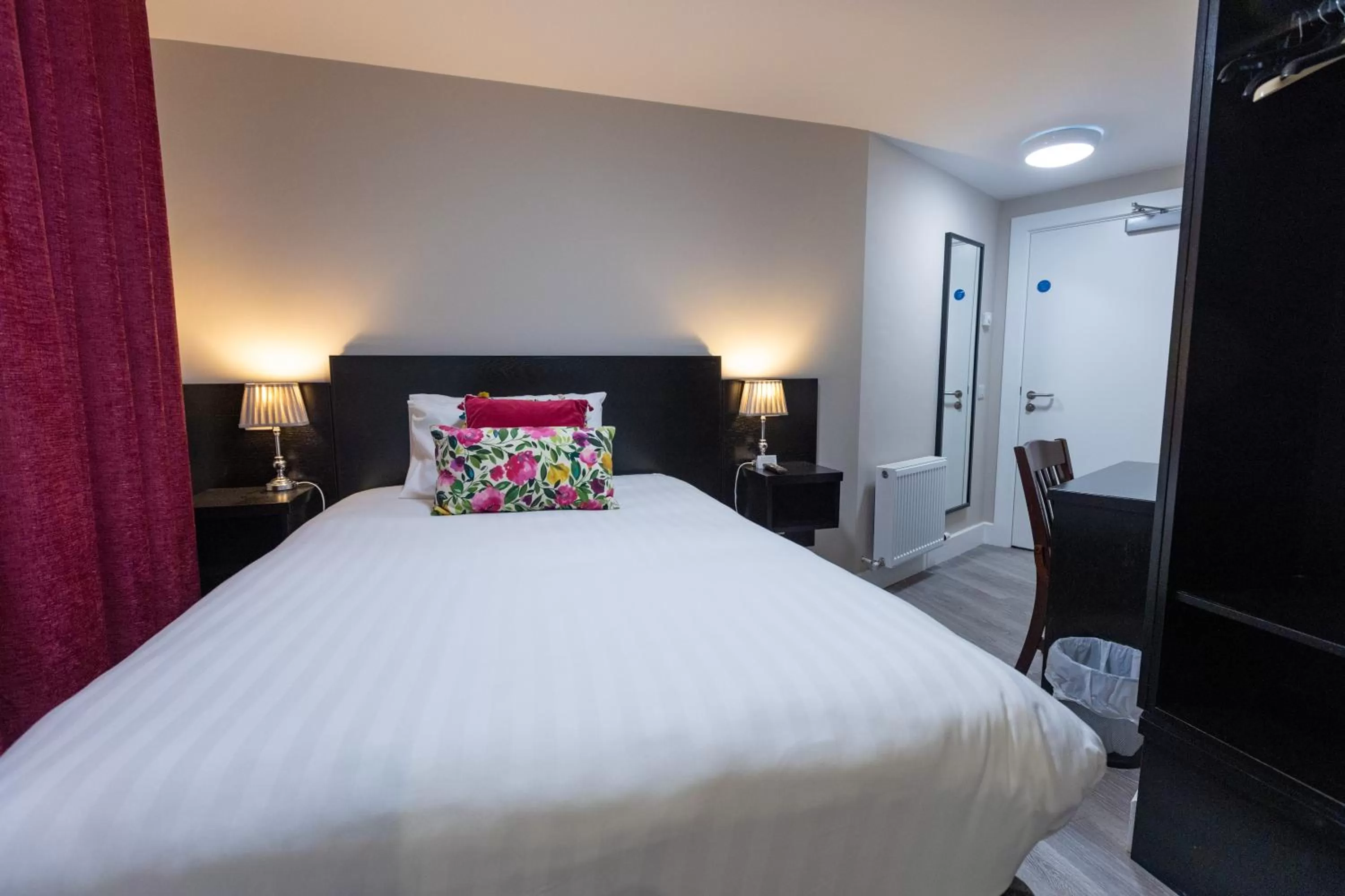 Bed in Behan's Horseshoe Bar & Restaurant