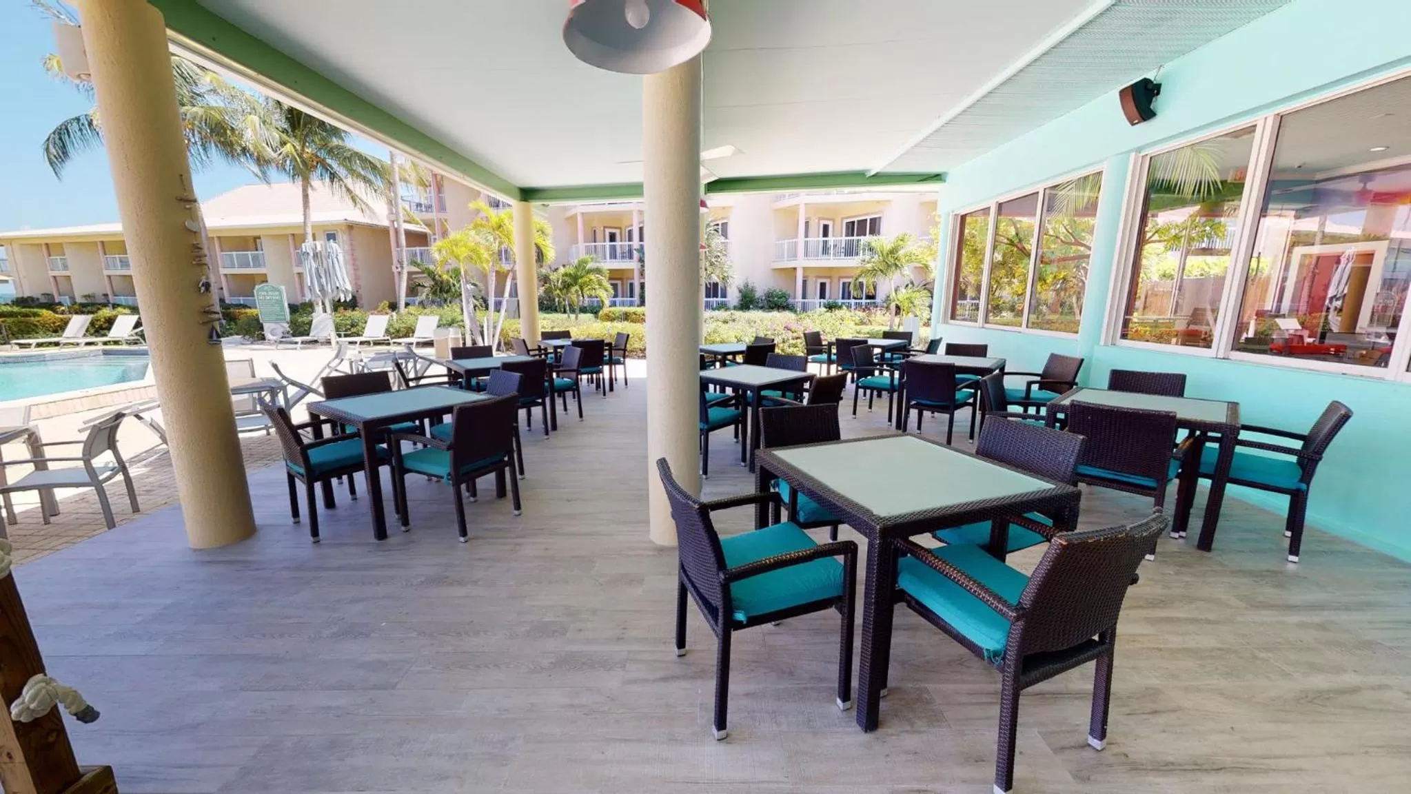 Restaurant/places to eat in Holiday Inn Resort Grand Cayman by IHG