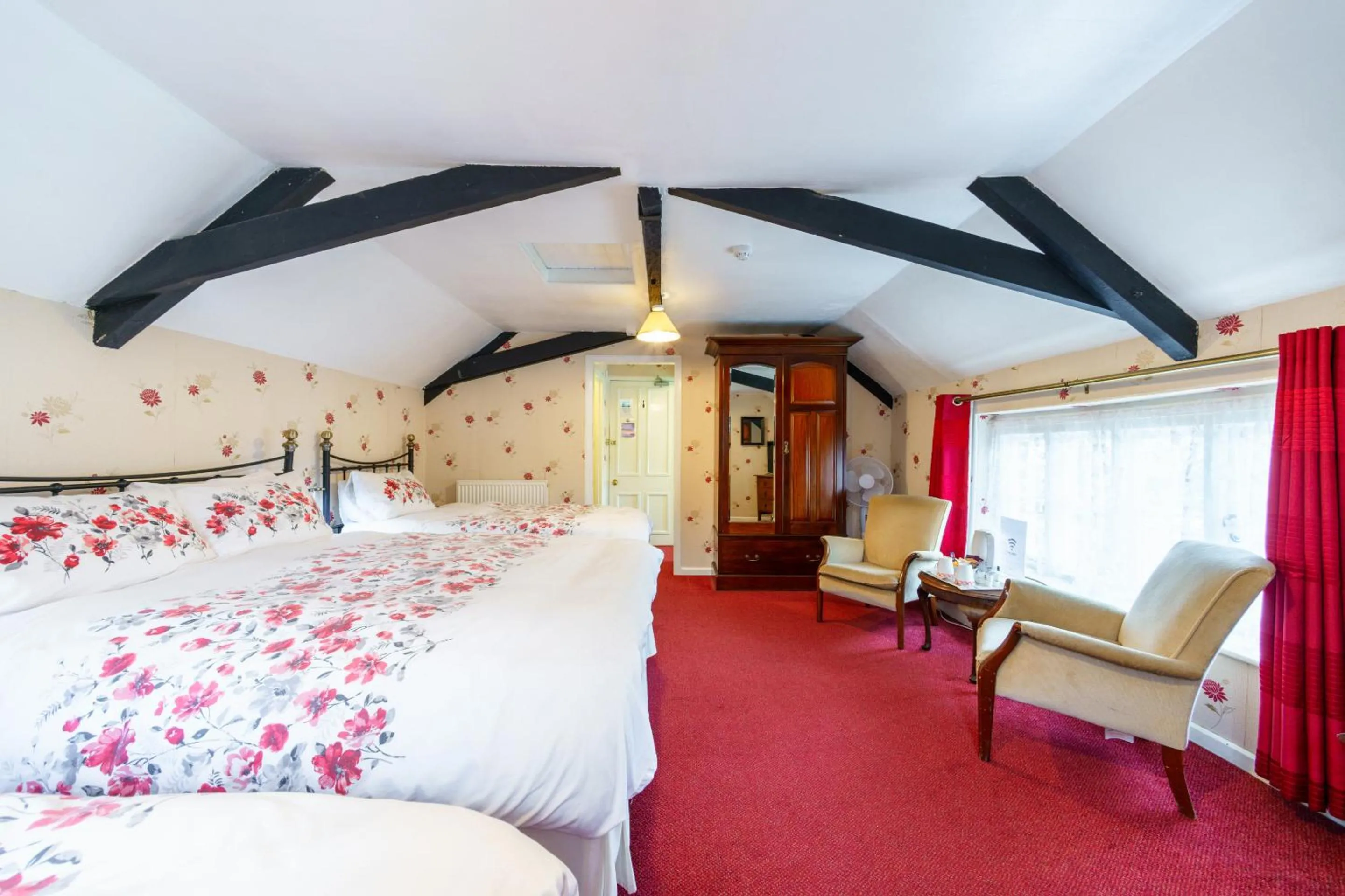Bedroom, Bed in Yallands Farmhouse