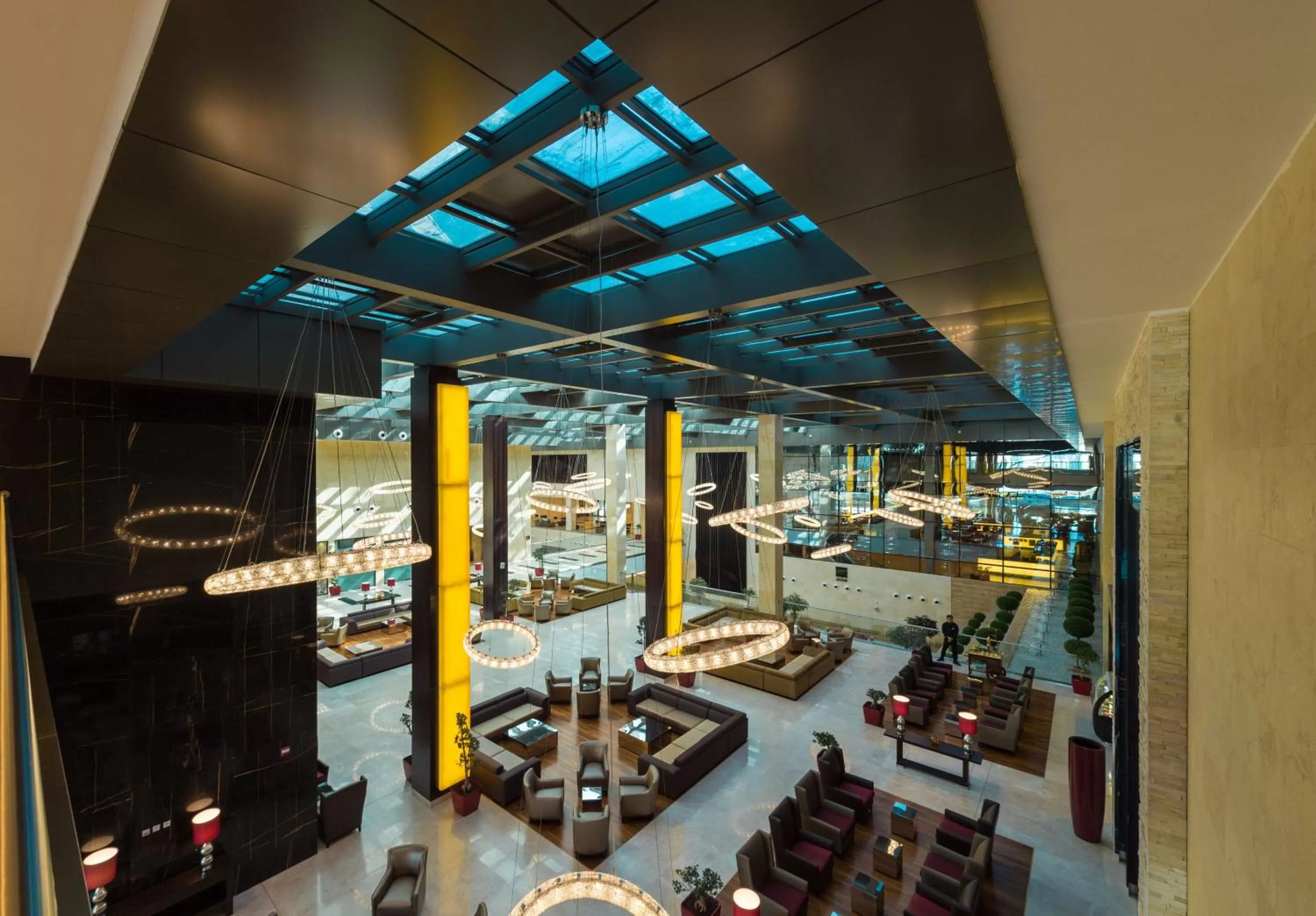 Restaurant/places to eat in Crowne Plaza Riyadh - RDC Hotel & Convention by IHG