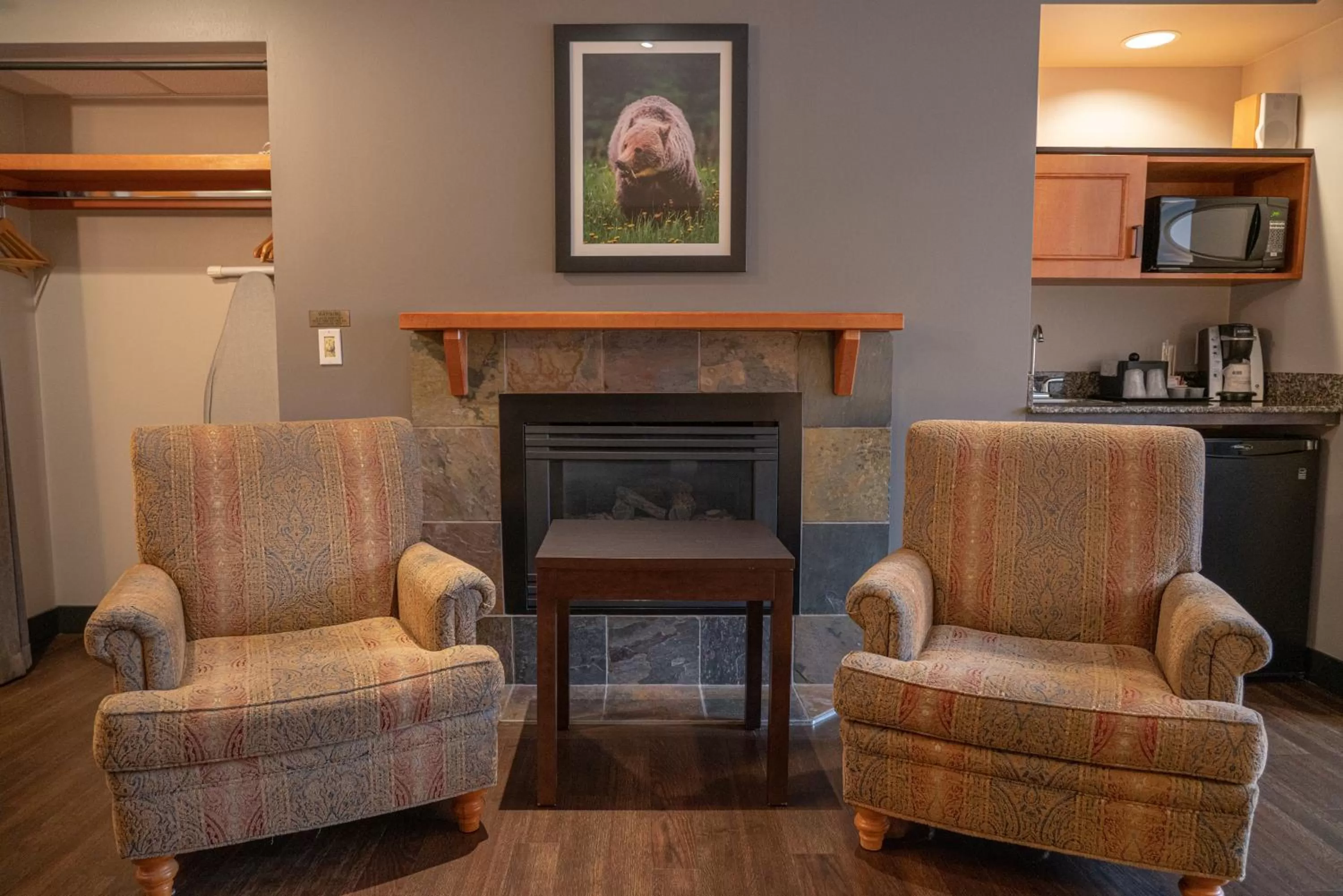 Seating area in Pocaterra Inn & Waterslide