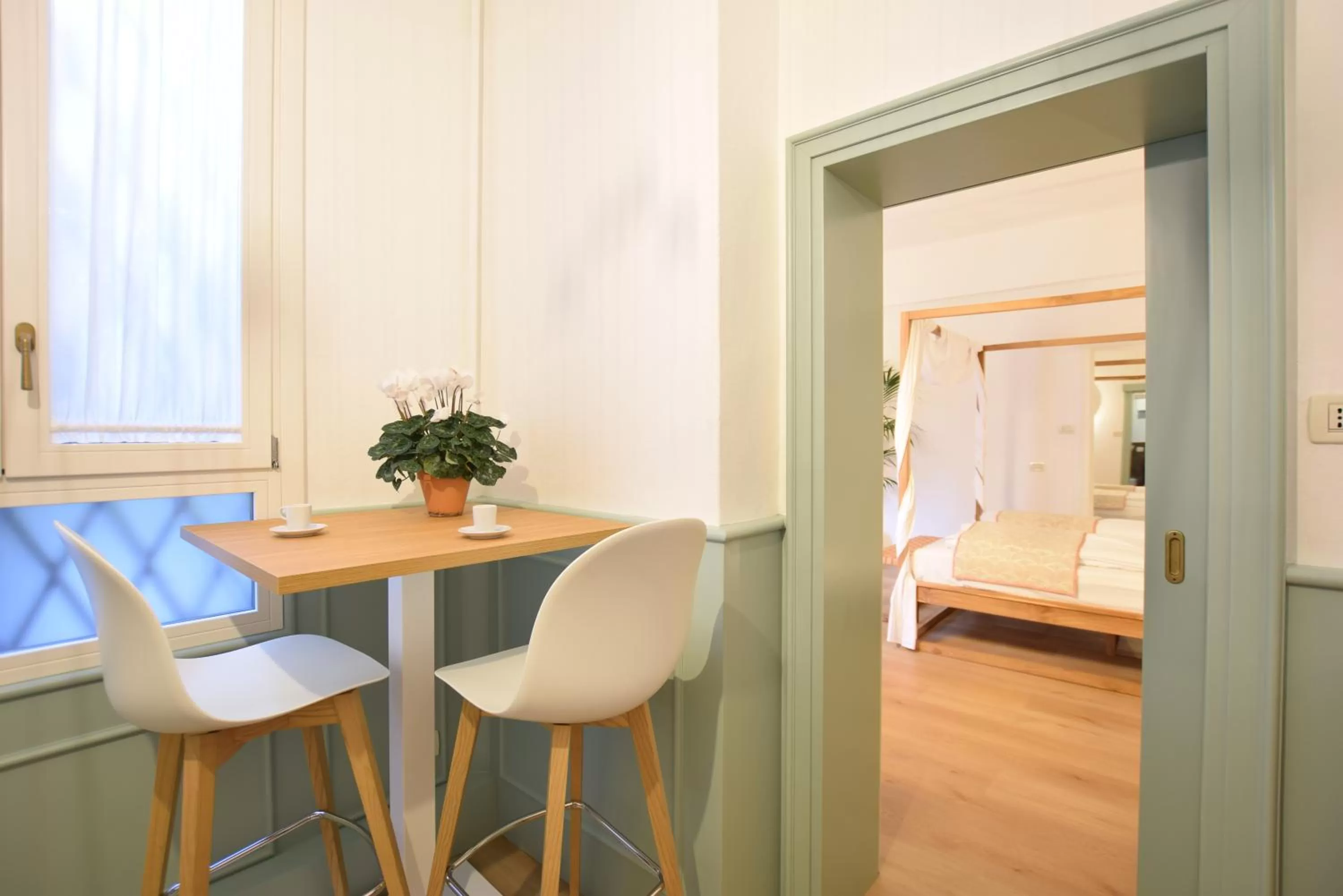 Living room, Bed in Isola Memmia