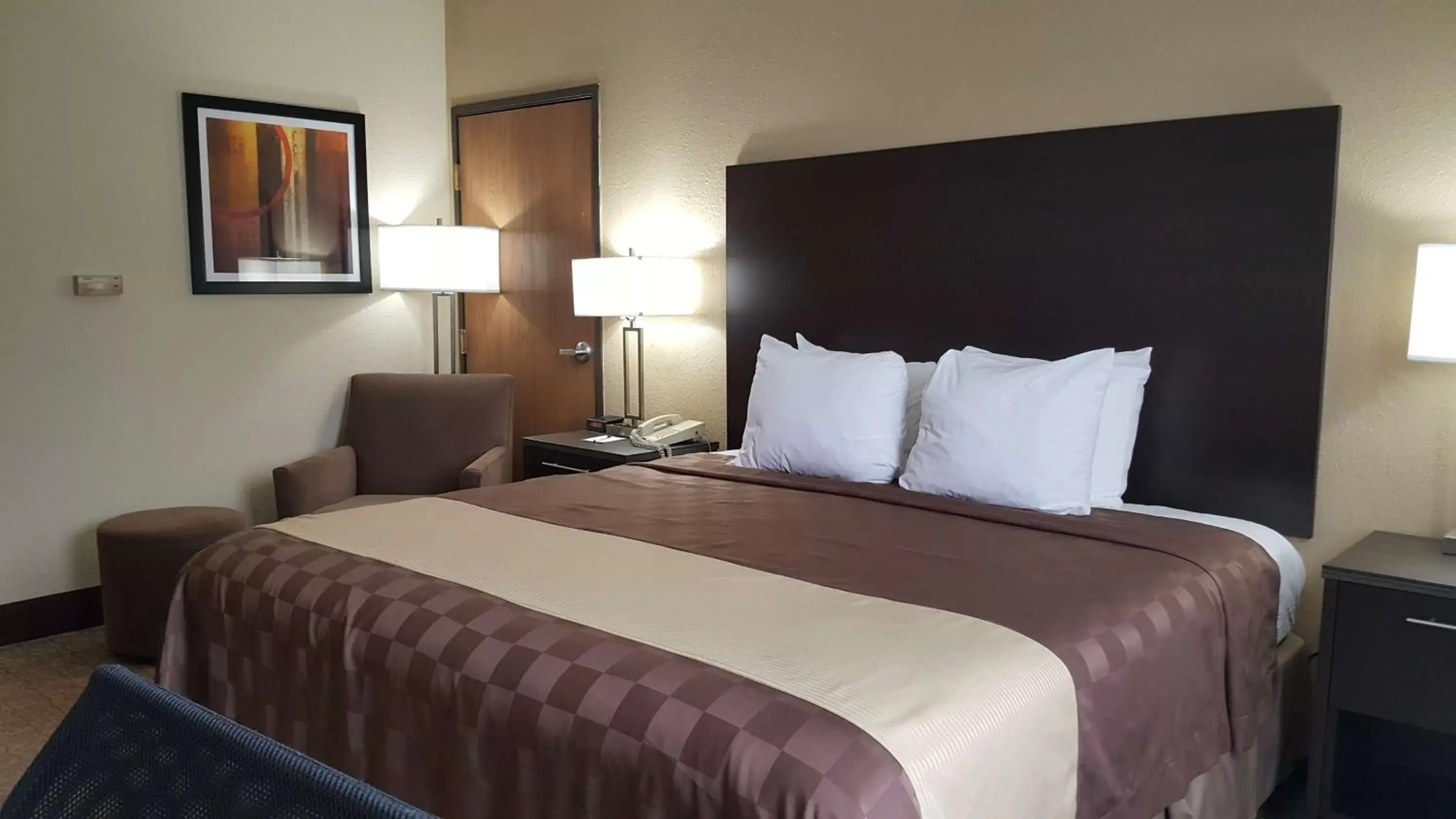 King Room with Bath - Disability Access/Non-Smoking in Best Western Teal Lake Inn King Room with Bath - Disability Access/Non-Smoking in Best Western Teal Lake Inn