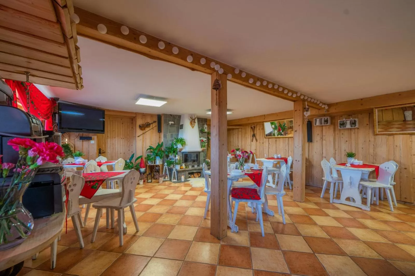 Dining area in Pokoje Gościnne U Małgorzaty Jacuzzi & Sauna