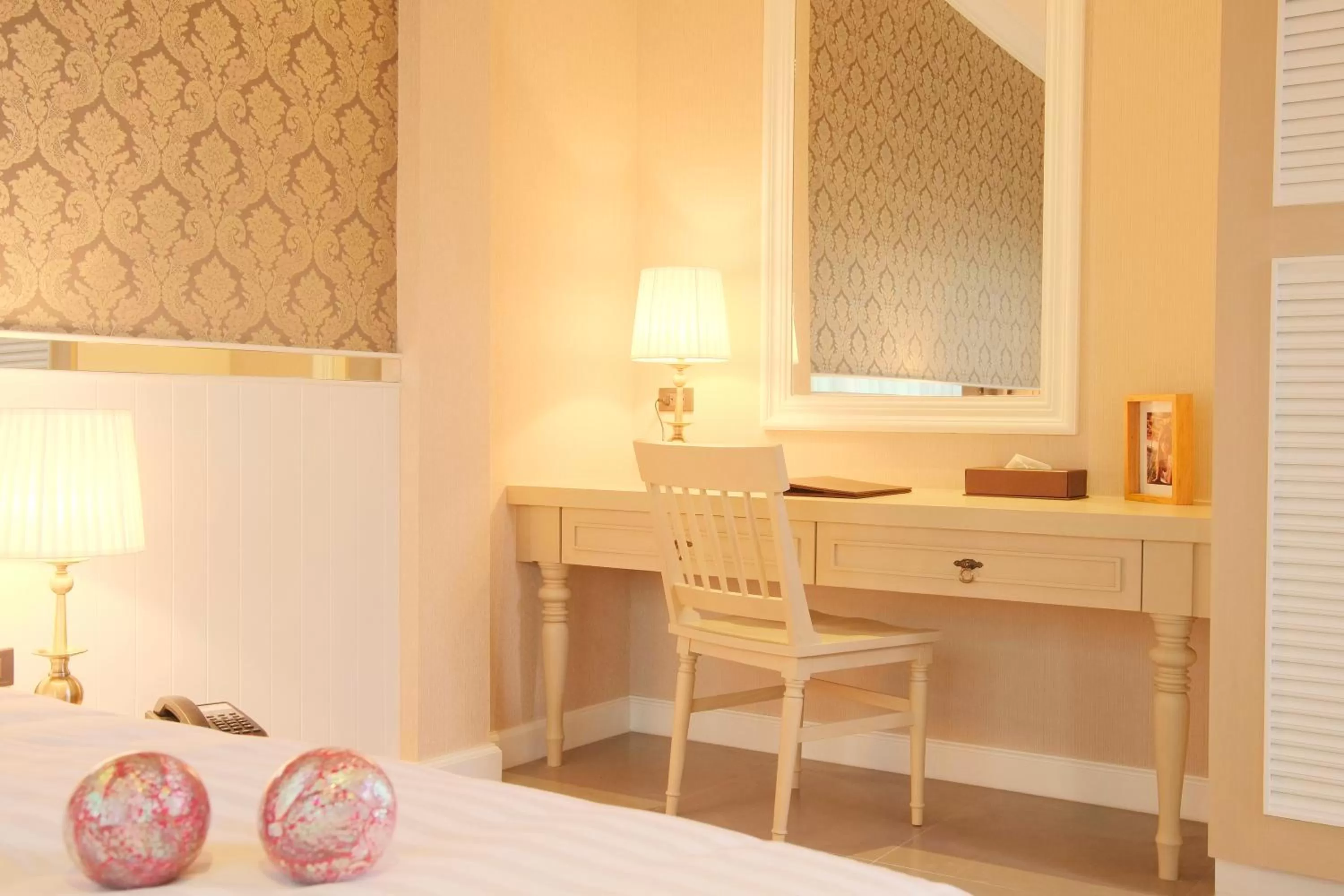 Bedroom, Bed in The Raya Surawong Bangkok