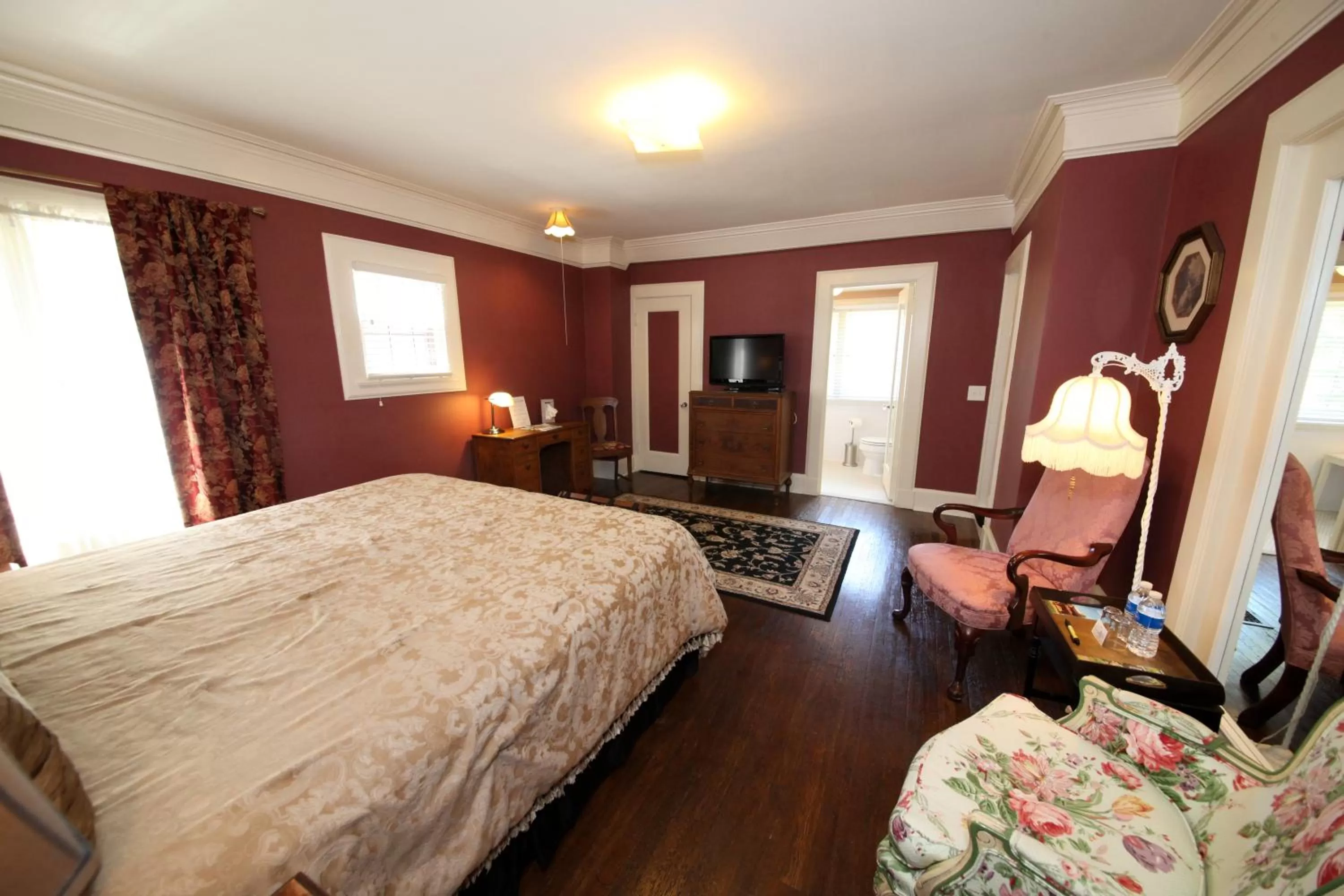 Bed in Leonard at Logan House