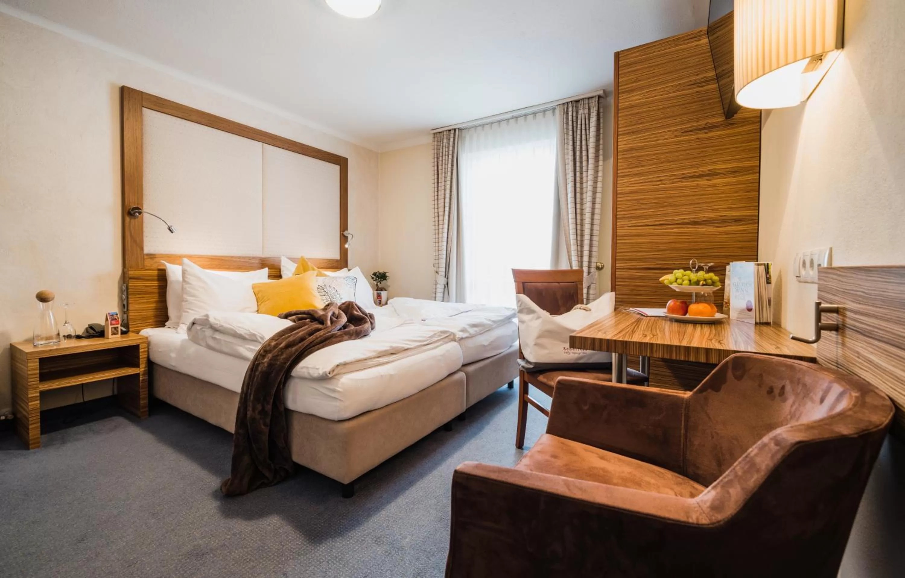 Photo of the whole room, Bed in Scheffer's Hotel