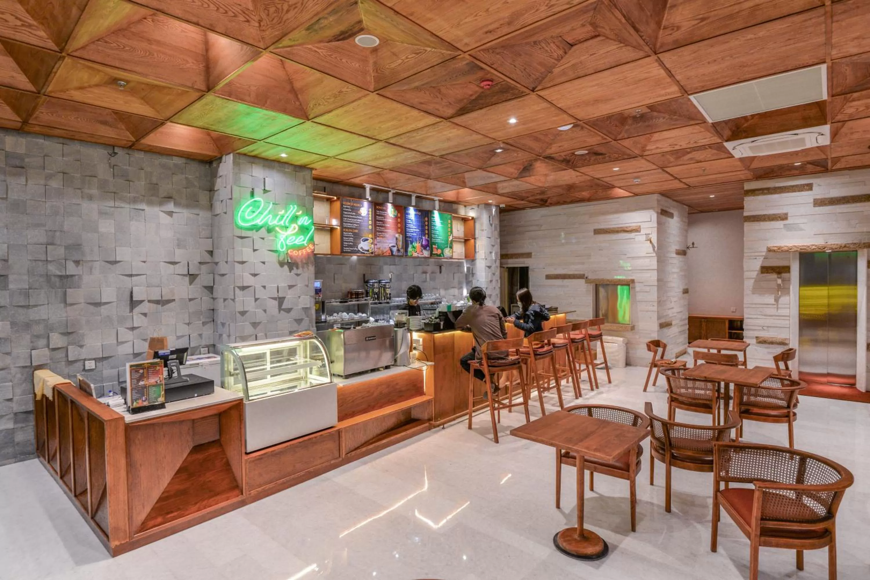 Restaurant/places to eat in 22Land Hotel & Residence