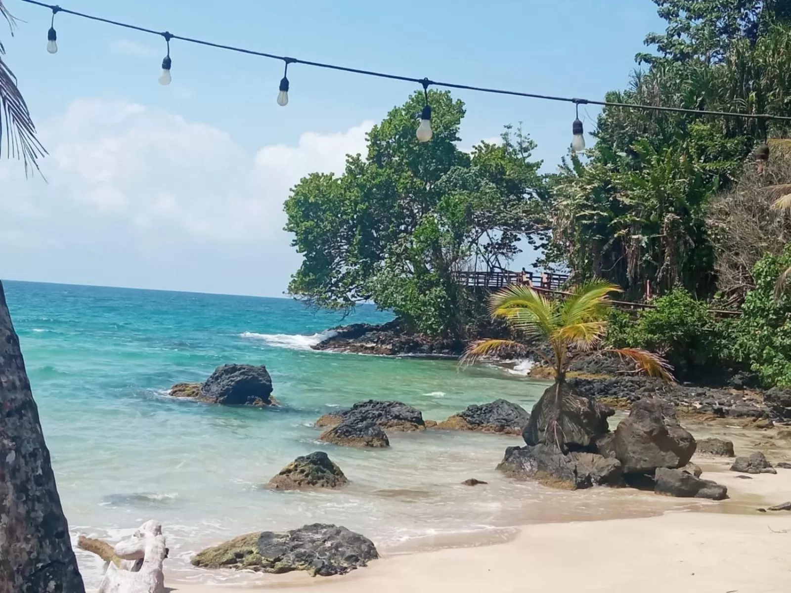 Beach in La Luciernaga Big Creek