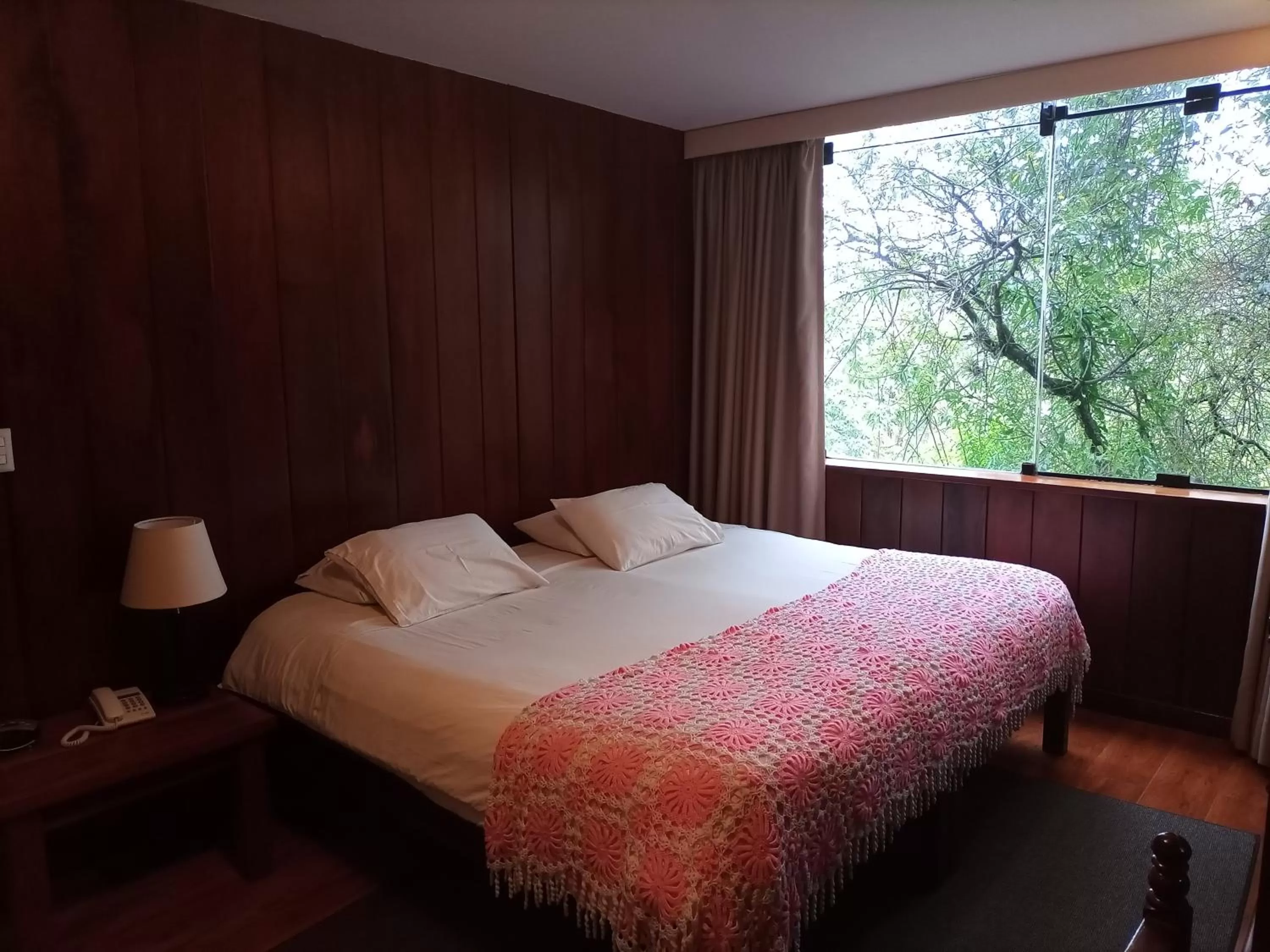 Bed in Hotel Victoria