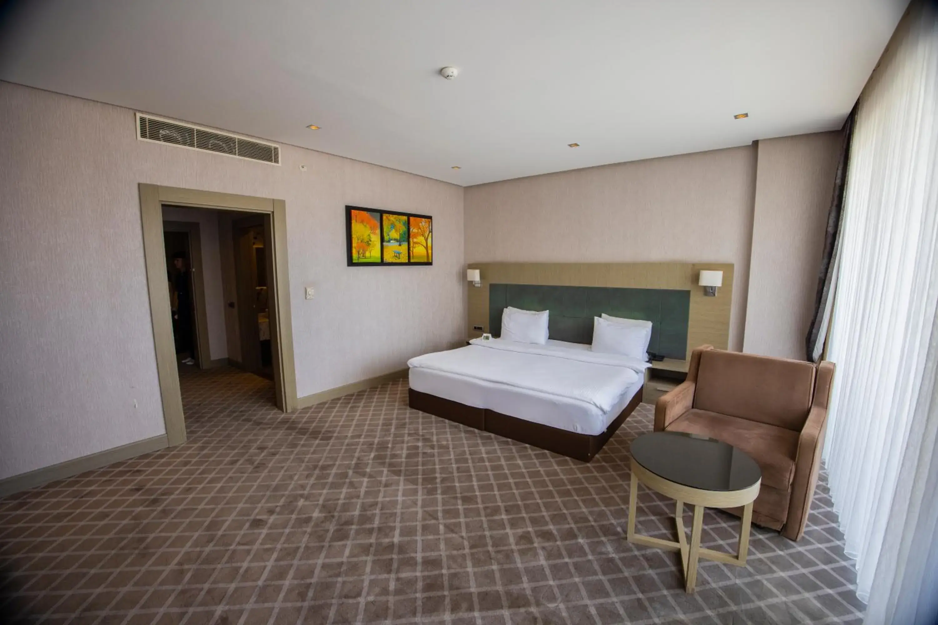 Business Double or Twin Room - single occupancy in Hilly Hotel Business Double or Twin Room - single occupancy in Hilly Hotel