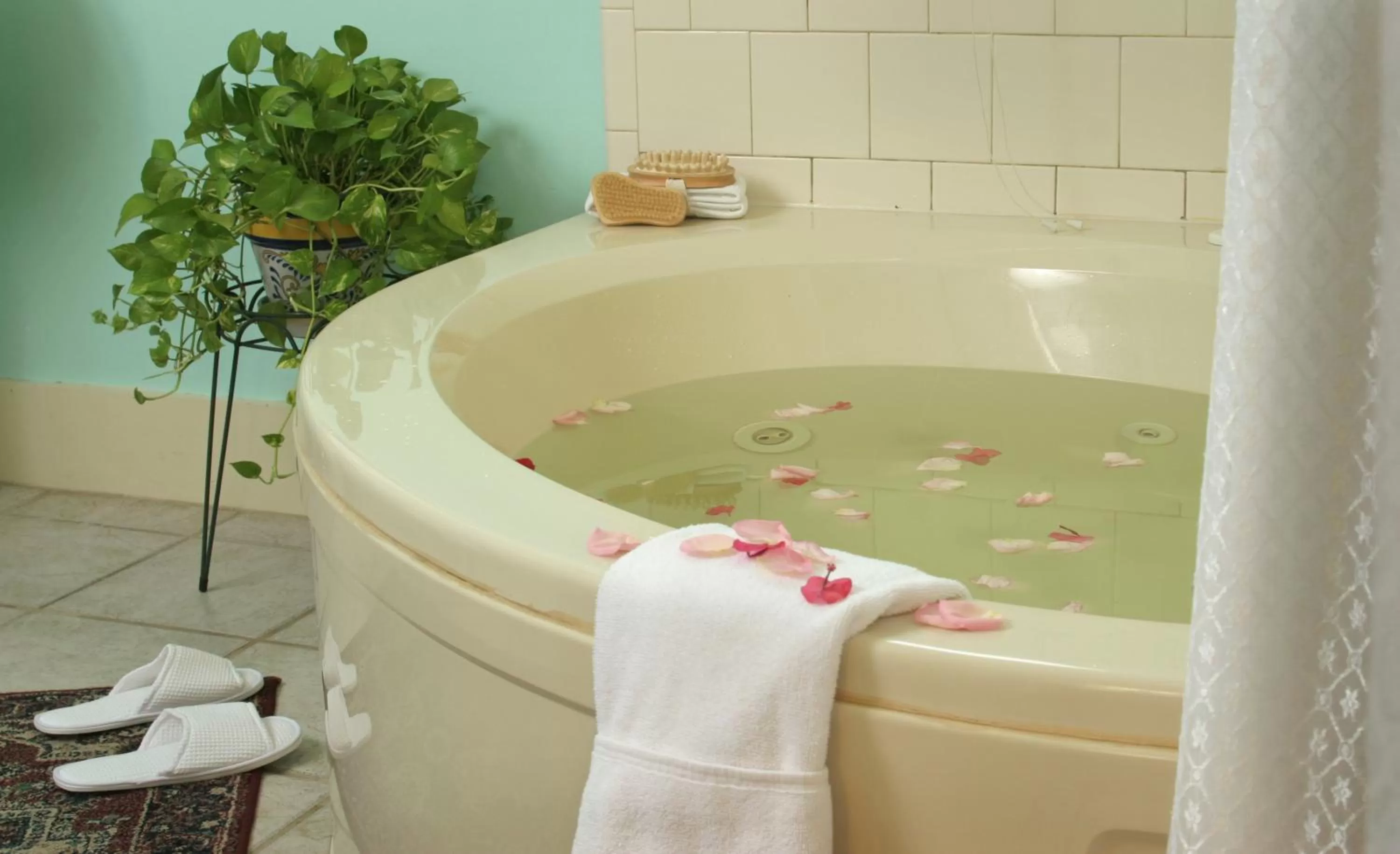 Bathroom in St. Francis Inn - Saint Augustine